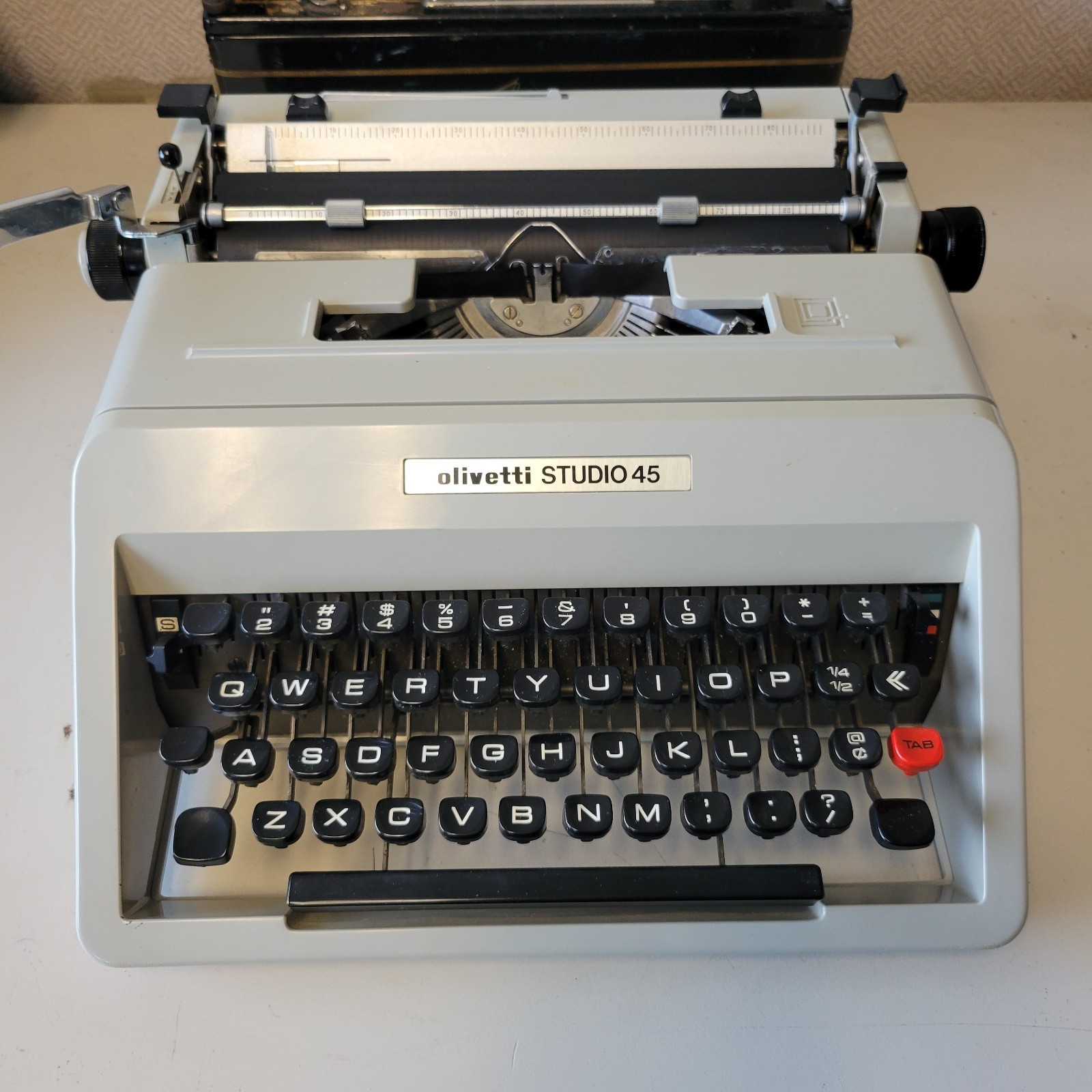 1970s Olivetti Studio 45 Typewriter • Barcelona, Spain • Tested, w/Case - NICE 1970s Olivetti Studio 45 Typewriter • Barcelona, Spain • Tested, w/Case - NICE