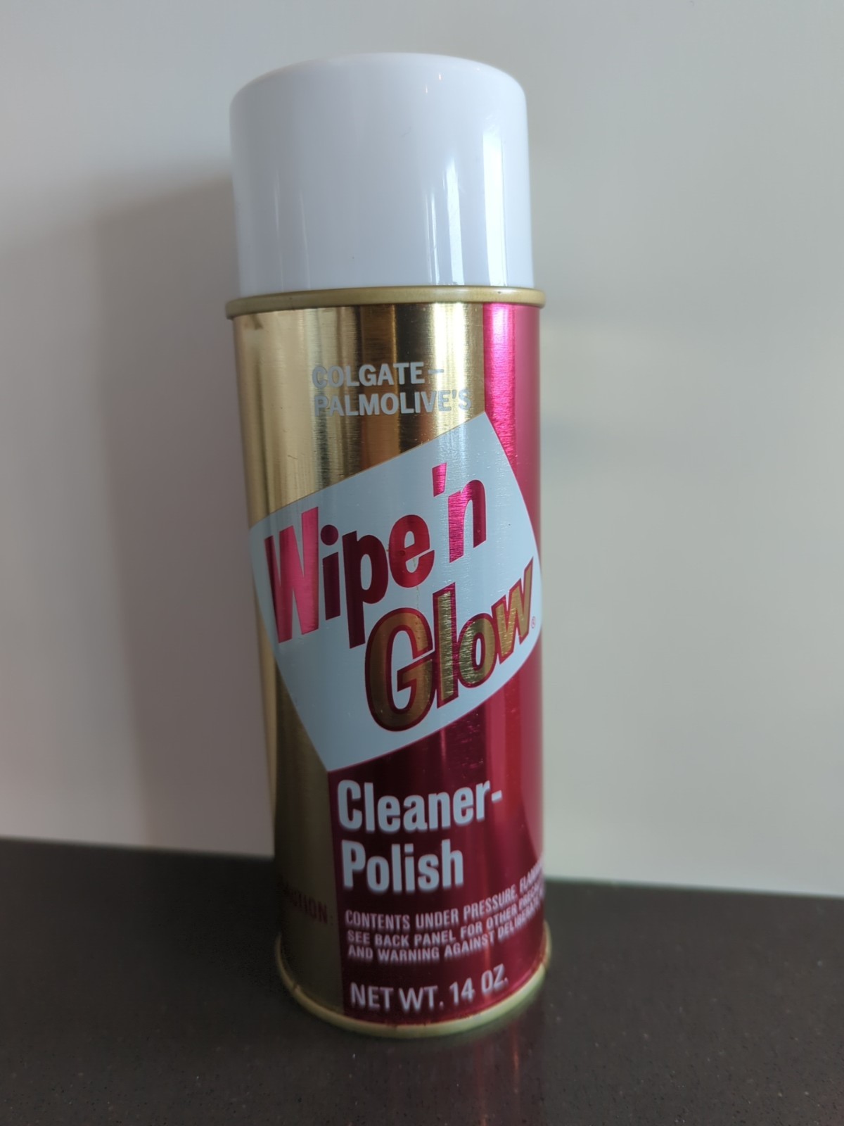 NEW Vtg 60s/70s Colgate-Palmolive’s Wipe ‘n Glow Cleaner Polish 14 oz Prop Gold NEW Vtg 60s/70s Colgate-Palmolive’s Wipe ‘n Glow Cleaner Polish 14 oz Prop Gold