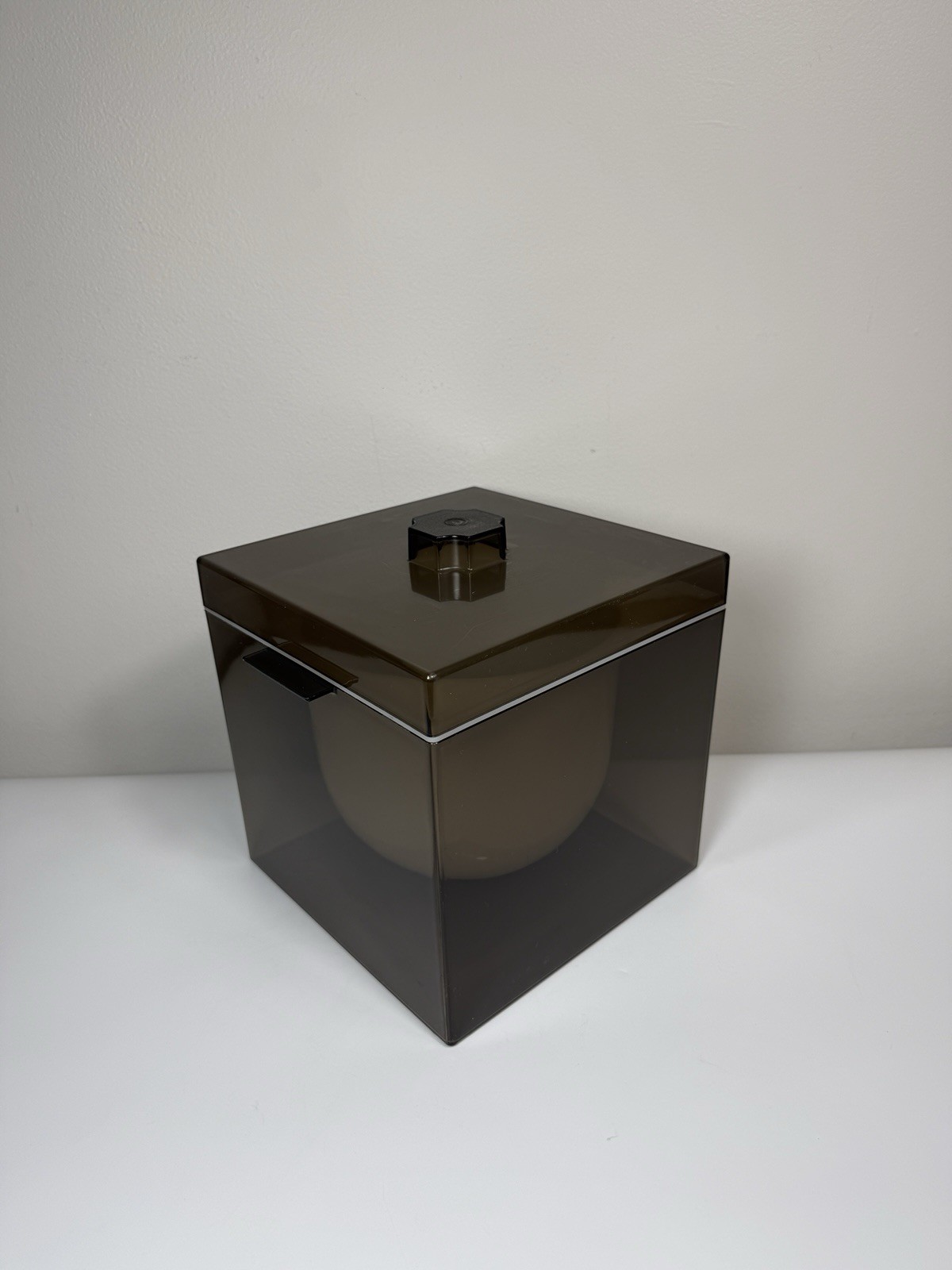 70s Vintage Eagle Smoked Acrylic Cube Ice Bucket MCM Space Age Retro Barware USA 70s Vintage Eagle Smoked Acrylic Cube Ice Bucket MCM Space Age Retro Barware USA