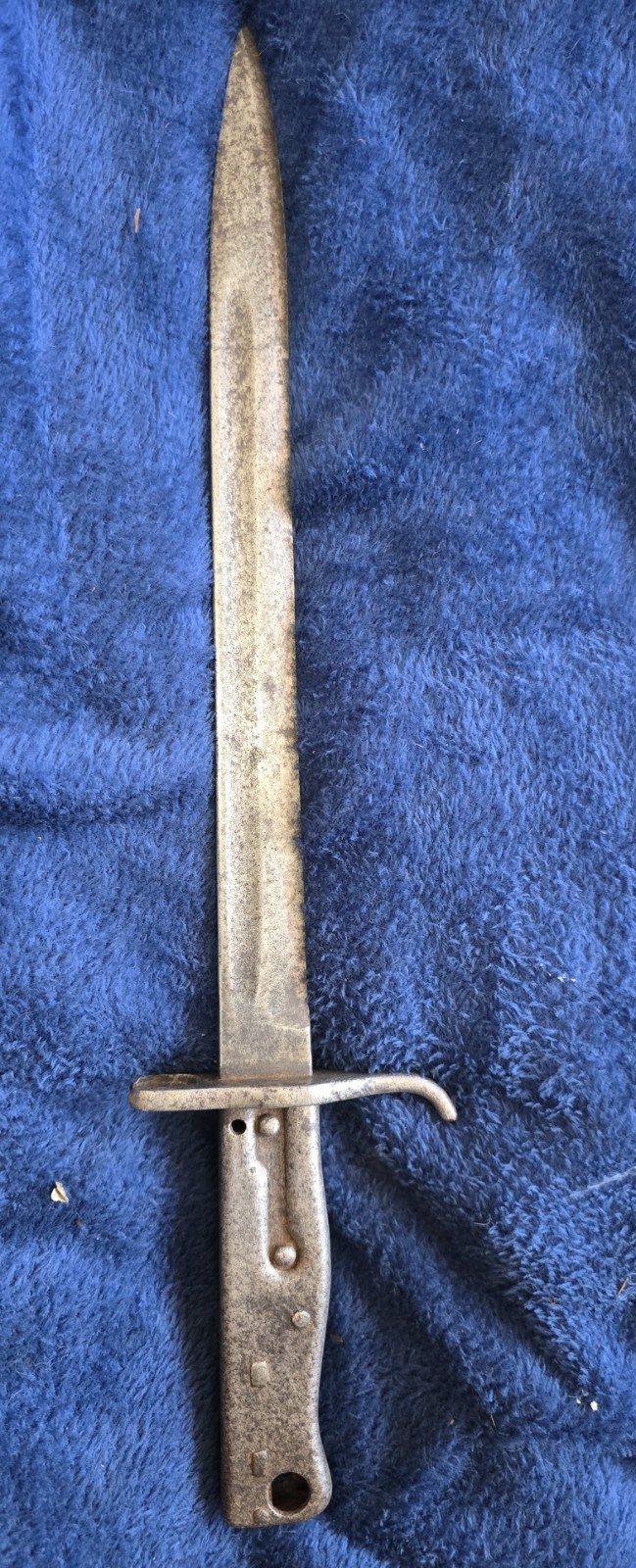 WWI German Ersatz Bayonet All Steel Split Muzzle Ring Hooked Quillon 1914-18 WWI German Ersatz Bayonet All Steel Split Muzzle Ring Hooked Quillon 1914-18