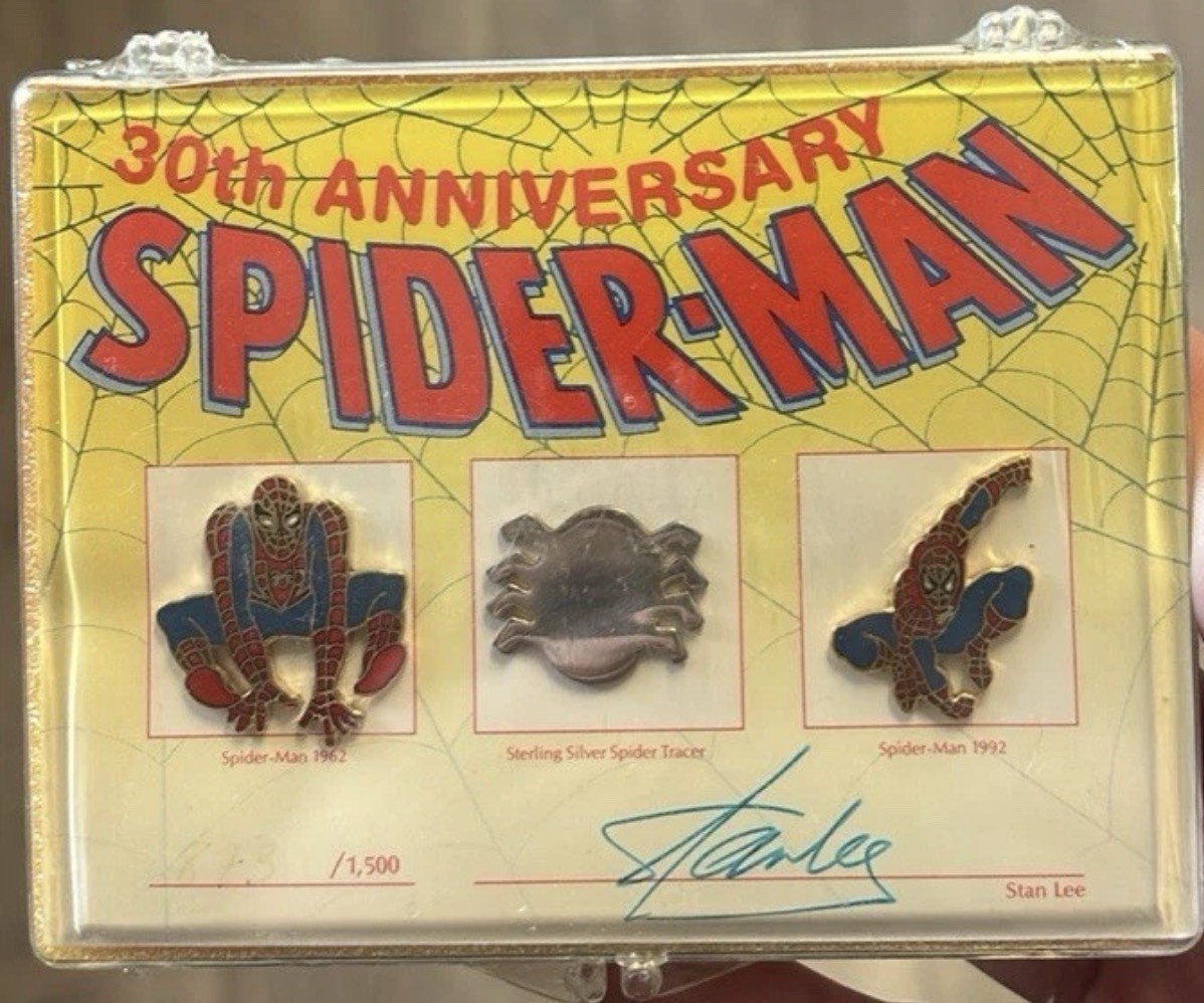 Rare 1992 Stan Lee Auto 30th Anniversary Pin set SEALED /1500 Rare 1992 Stan Lee Auto 30th Anniversary Pin set SEALED /1500