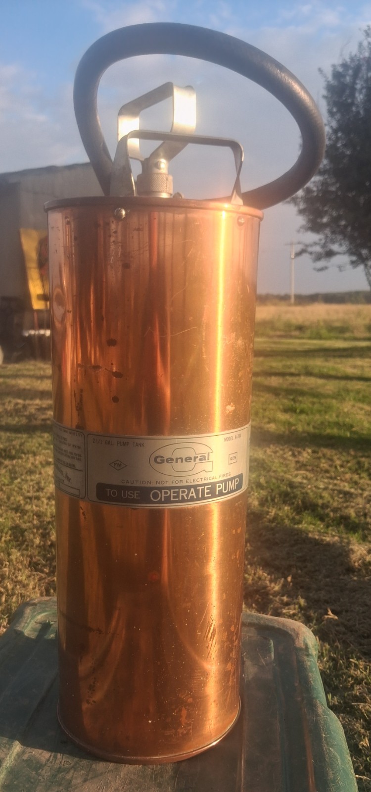 Vintage General Quick-Aid 2.5 gallon Copper Hand Pump Fire Extinguisher Vintage General Quick-Aid 2.5 gallon Copper Hand Pump Fire Extinguisher