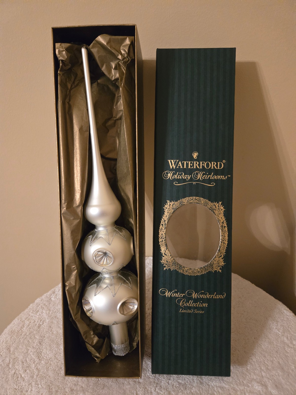 New Vintage Waterford Holiday Heirloom Collection Blown Glass Finial Tree Topper New Vintage Waterford Holiday Heirloom Collection Blown Glass Finial Tree Topper