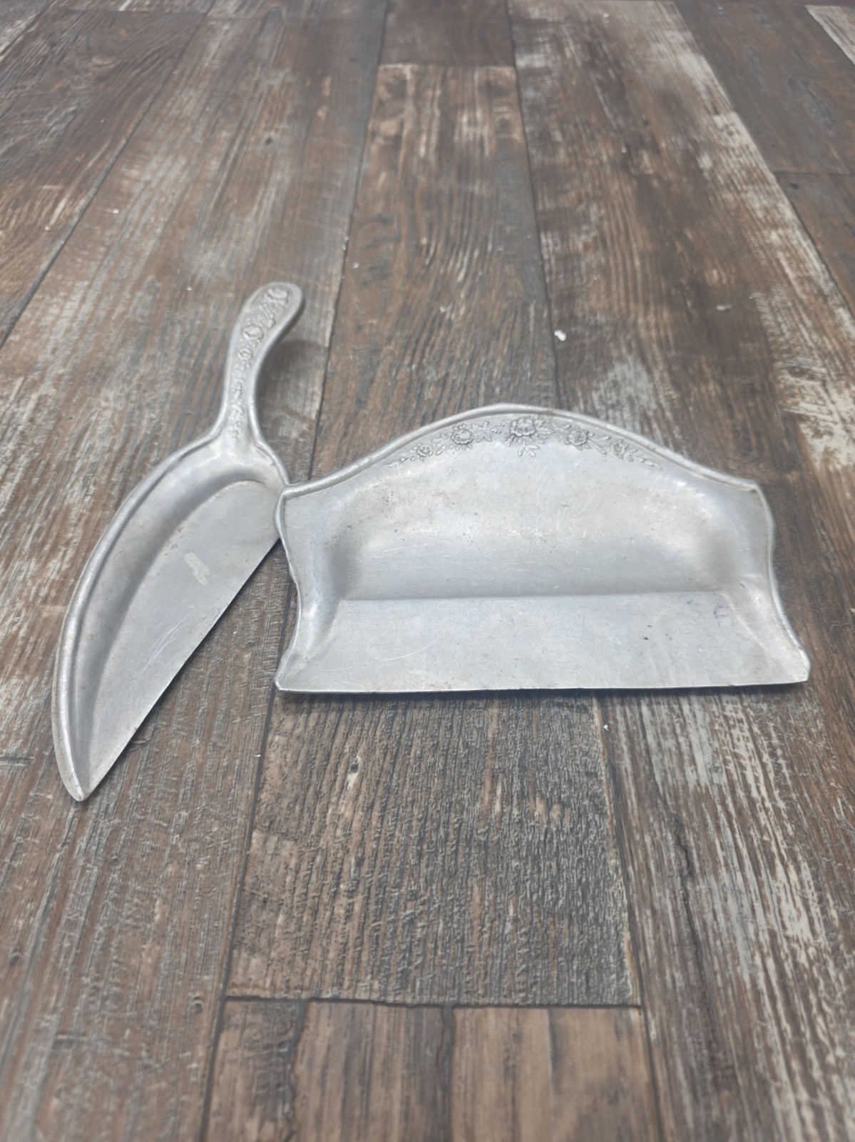 Vintage Aluminum Silent Butler Crumb Catcher Silver Floral Art Deco Collectible Vintage Aluminum Silent Butler Crumb Catcher Silver Floral Art Deco Collectible