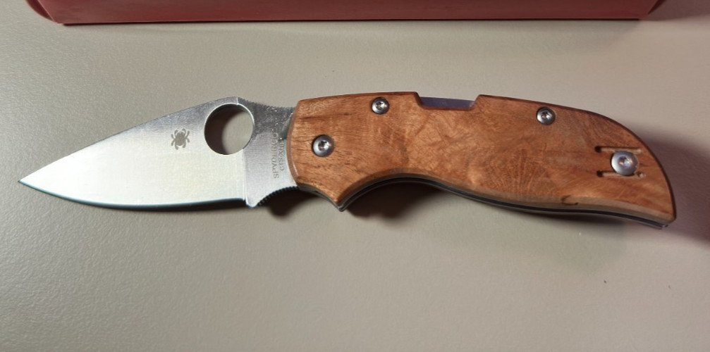 Spyderco C152 Chaparral Lockback Folding Knife Maple Handle New No Box Spyderco C152 Chaparral Lockback Folding Knife Maple Handle New No Box
