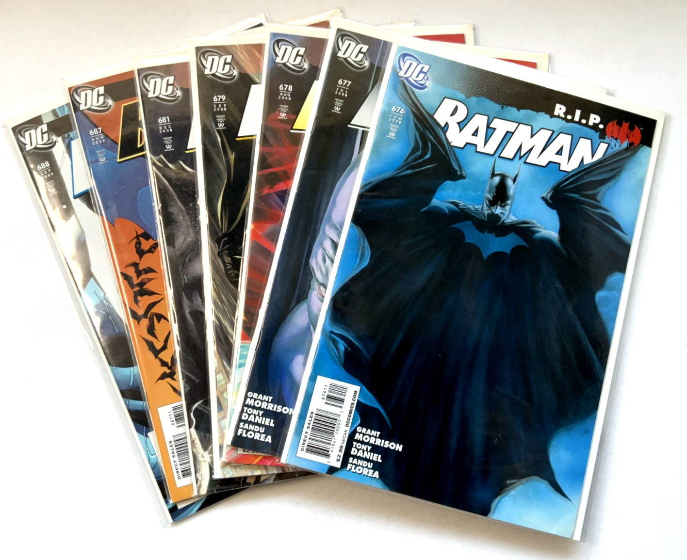DC Comics BATMAN (2008) #676 677 678 679 681 687 688 (VF to NM) Ships FREE DC Comics BATMAN (2008) #676 677 678 679 681 687 688 (VF to NM) Ships FREE