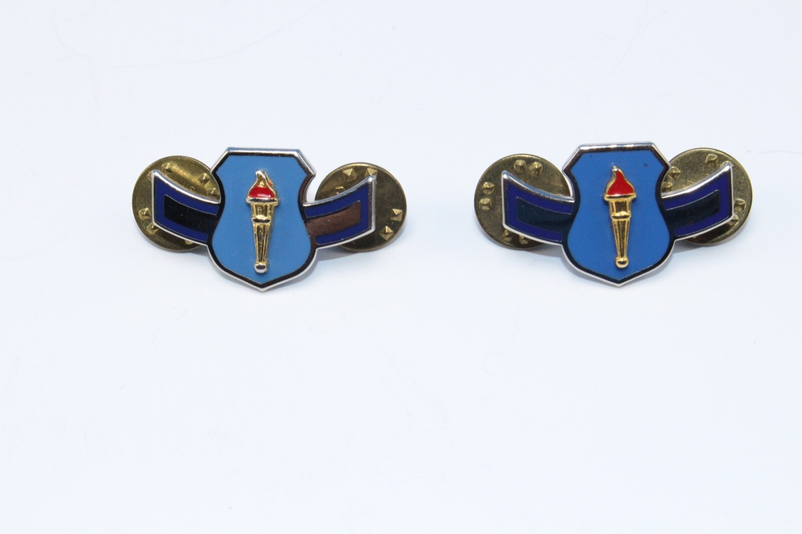 VINTAGE EPG US NAVY BLUE DUAL PIN BACK GOLDEN TORCH RED FLAME RARE