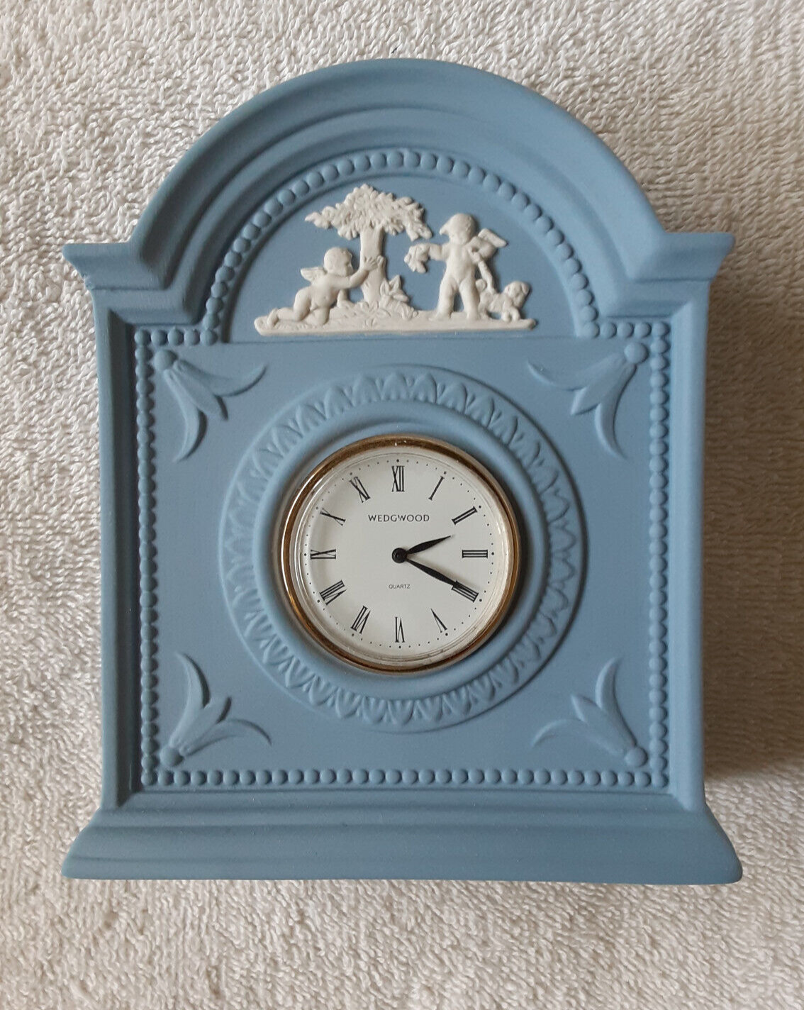 Small Wedgwood Blue Jasperware Desk Clock
