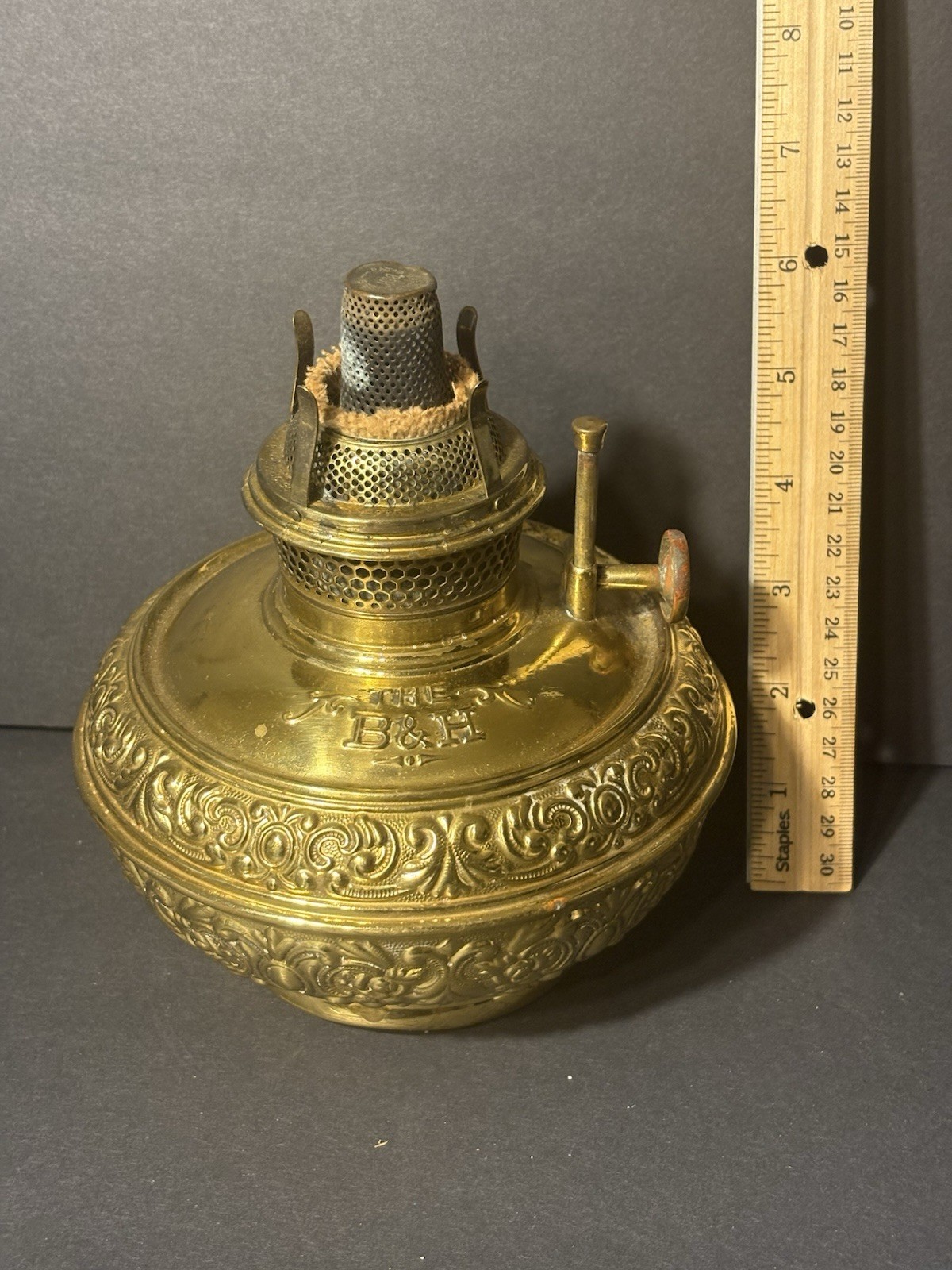 Antique Victorian B H Bradley Hubbard Brass Hanging Oil Kerosene Lamp Font Part Antique Victorian B H Bradley Hubbard Brass Hanging Oil Kerosene Lamp Font Part