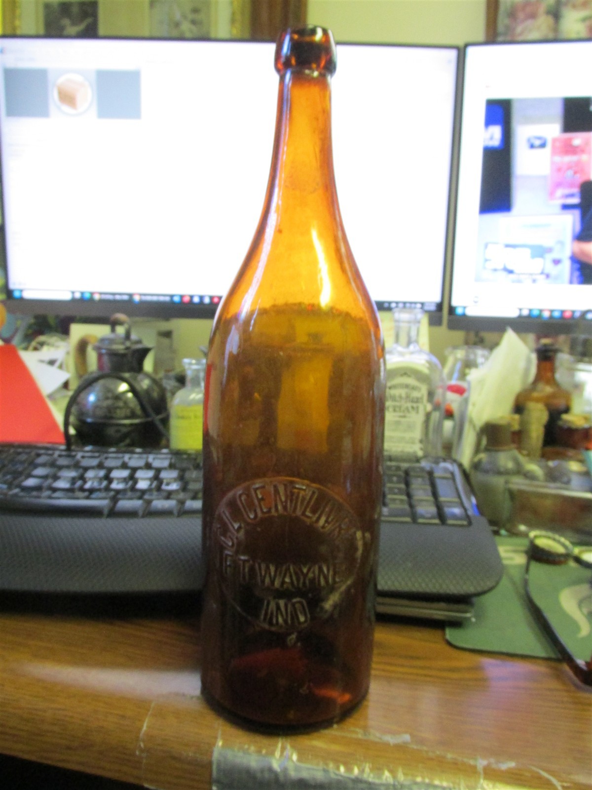 Ft. Wayne, Ind. C.L. Centlivre Quart Amber Beer Bottle w/ Baltimore Loop Seal Ft. Wayne, Ind. C.L. Centlivre Quart Amber Beer Bottle w/ Baltimore Loop Seal