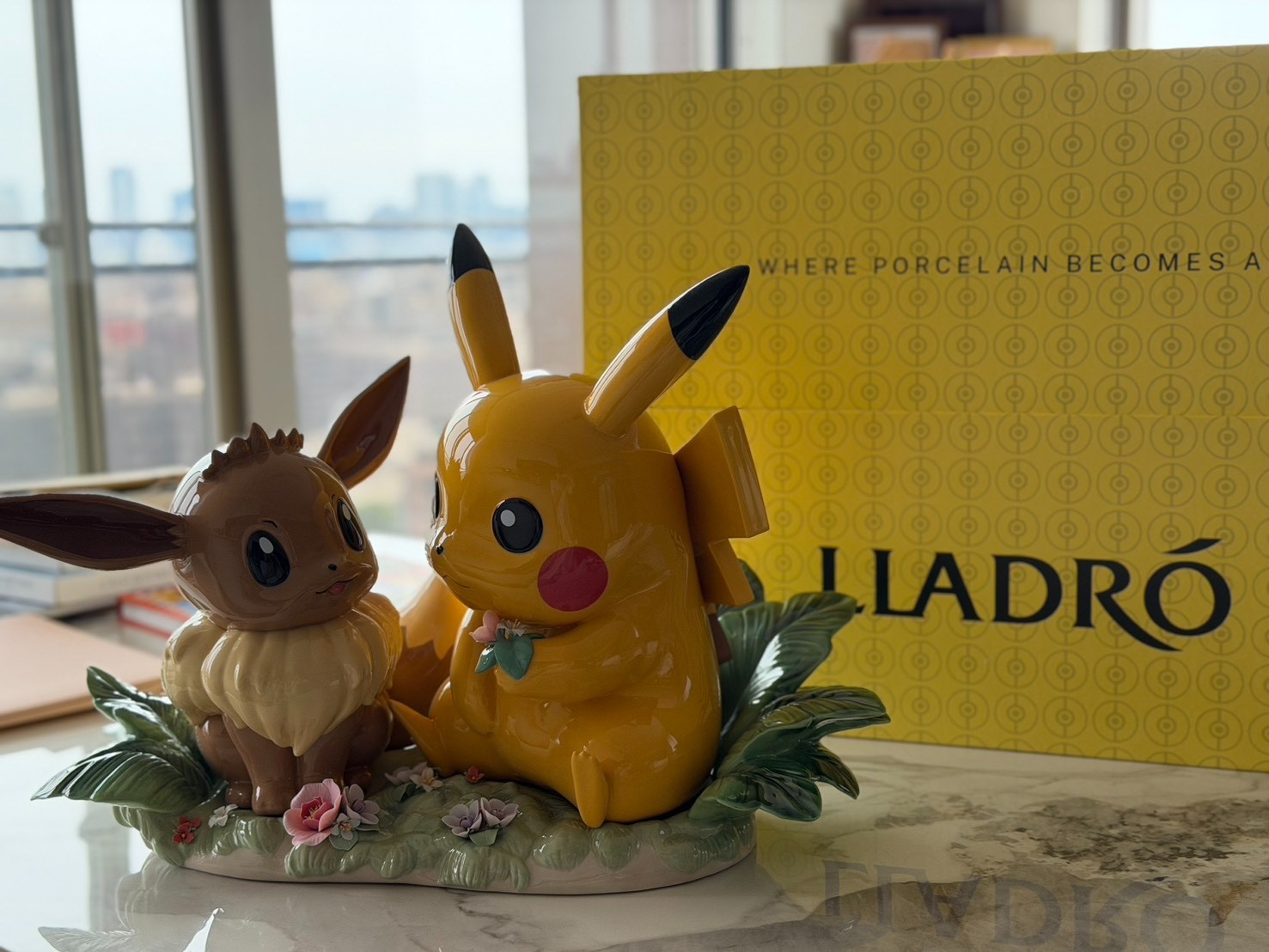Lladró Pokemon Pikachu & Eevee Limited Edition Porcelain Sculpture 108/288 Lladró Pokemon Pikachu & Eevee Limited Edition Porcelain Sculpture 108/288