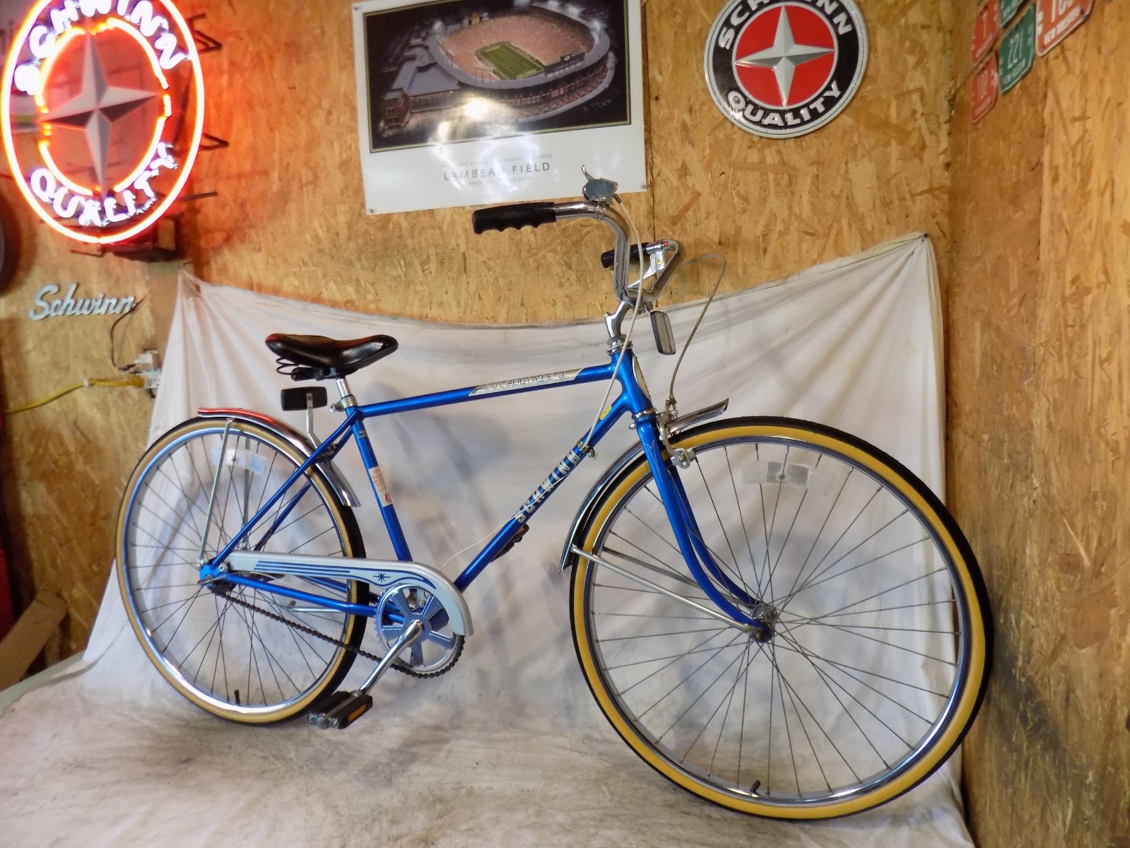 1980 SCHWINN COLLEGIATE MENS 3-SPEED CRUISER BIKE RACER SPEEDSTER BREEZE VINTAGE 1980 SCHWINN COLLEGIATE MENS 3-SPEED CRUISER BIKE RACER SPEEDSTER BREEZE VINTAGE