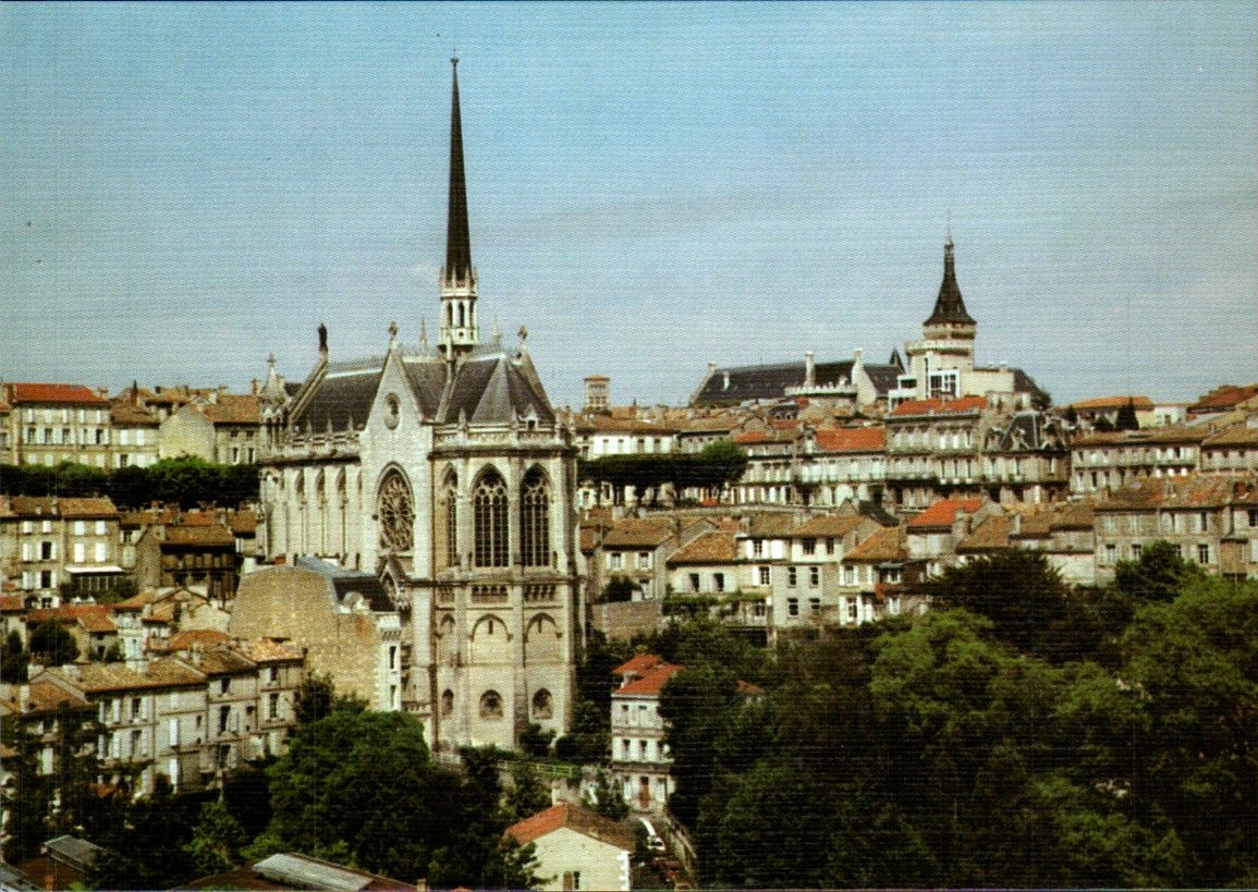 Angouleme - Partial View with the Chapelle d'Aubezine Spire - Postcard - c. 1988 Angouleme - Partial View with the Chapelle d'Aubezine Spire - Postcard - c. 1988