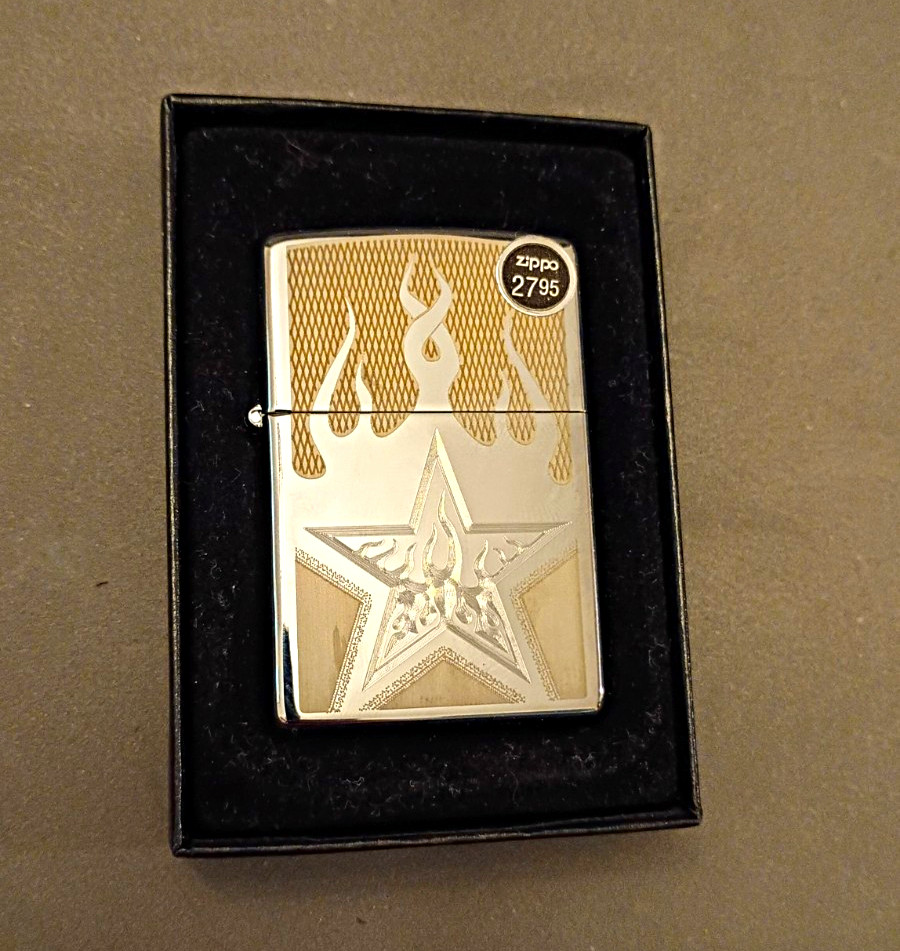 Zippo Fire Star Design Lighter Unstruck In Original Box Zippo Fire Star Design Lighter Unstruck In Original Box
