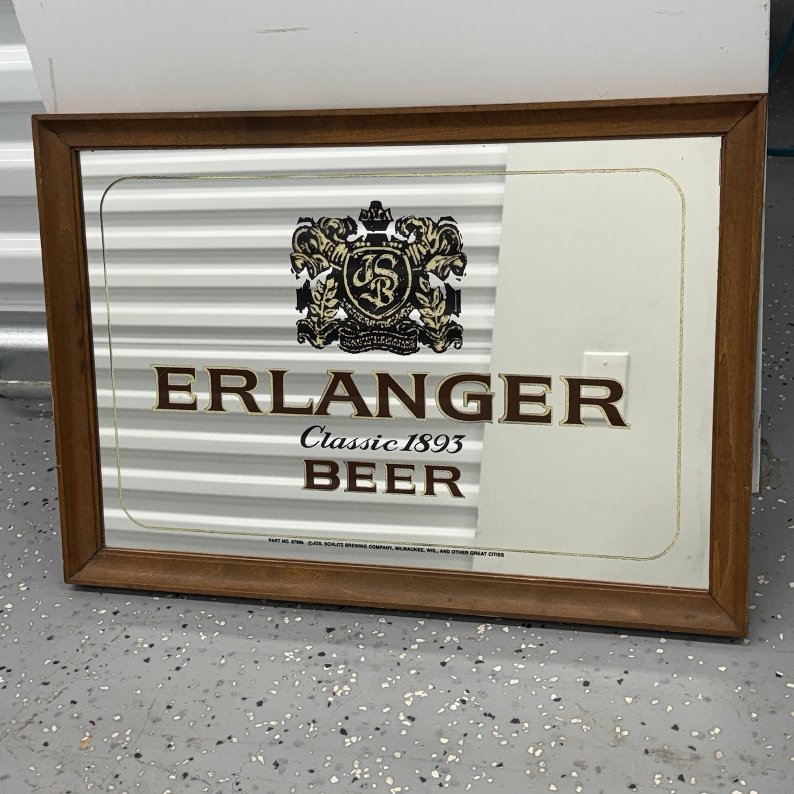 Vintage Erlanger Beer Mirror Wood Frame Classic 1893 Schlitz Brewery Bar Pub Vintage Erlanger Beer Mirror Wood Frame Classic 1893 Schlitz Brewery Bar Pub