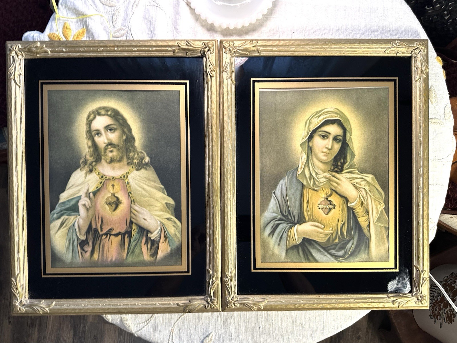 Vintage Framed Sacred Heart of Jesus & Immaculate Heart of Mary Pair 19”x15” Vintage Framed Sacred Heart of Jesus & Immaculate Heart of Mary Pair 19”x15”
