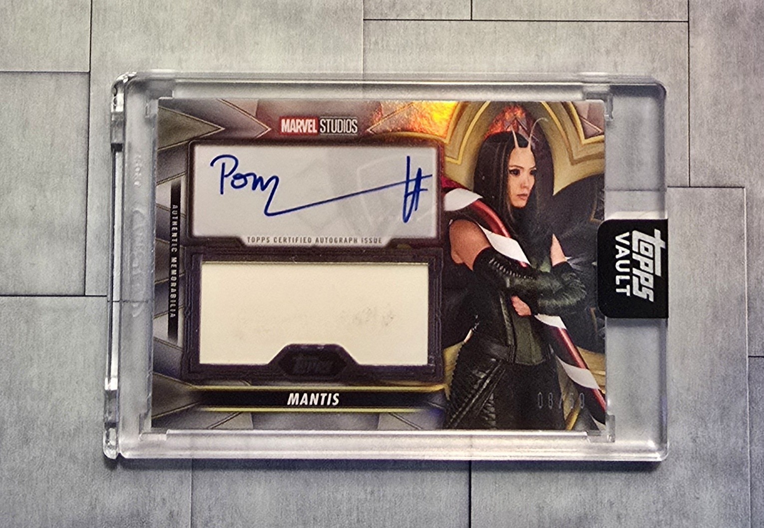 2026 Topps Vault Marvel Mantis Candy Cane Auto Set Relic 08/50 Pom Klementieff 2026 Topps Vault Marvel Mantis Candy Cane Auto Set Relic 08/50 Pom Klementieff