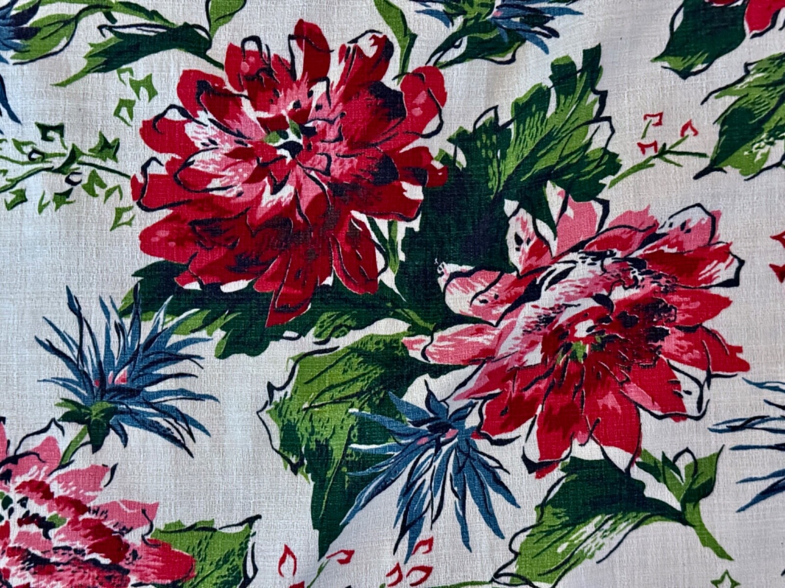 Paris Apartment 1950’s Mid Century Floral Barkcloth Vintage Fabric Drape Curtain Paris Apartment 1950’s Mid Century Floral Barkcloth Vintage Fabric Drape Curtain