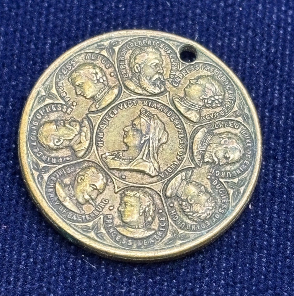 1897 Queen Victoria Diamond Jubilee Brass Medalet Royal Family Tree Edward VII 1897 Queen Victoria Diamond Jubilee Brass Medalet Royal Family Tree Edward VII
