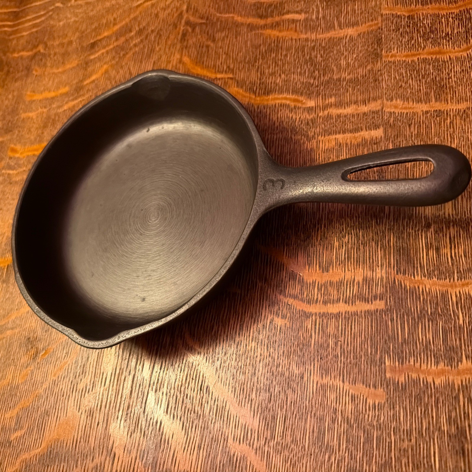 Wagner Unmarked 6 1/2 inch #3 Cast Iron Skillet Wagner Unmarked 6 1/2 inch #3 Cast Iron Skillet