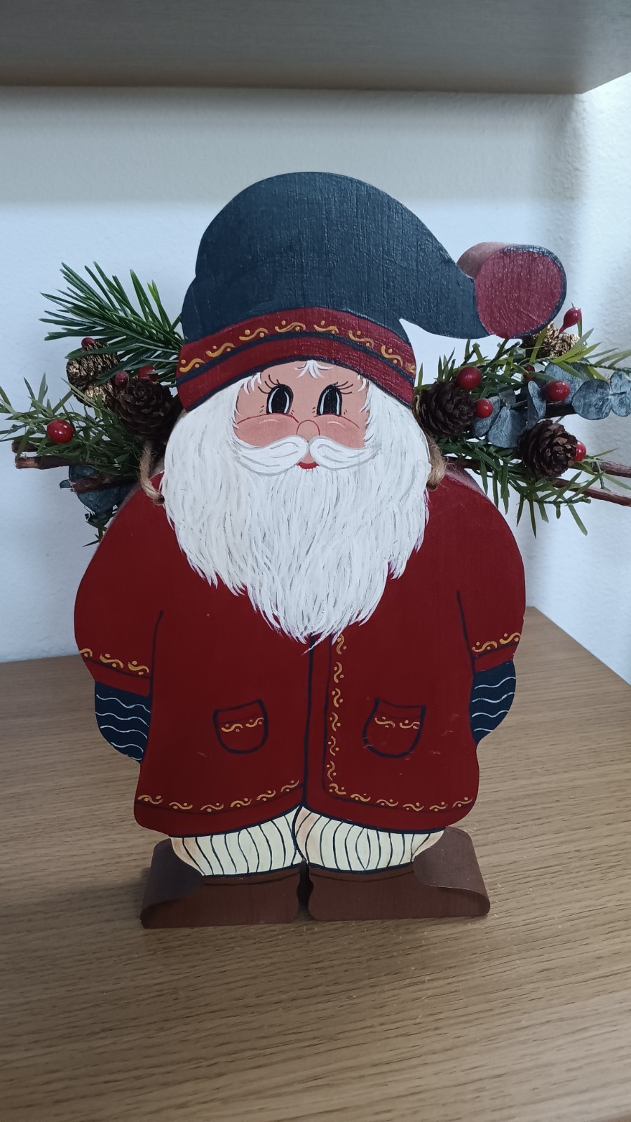 Vintage Handpainted Wood Santa Claus With Greenery