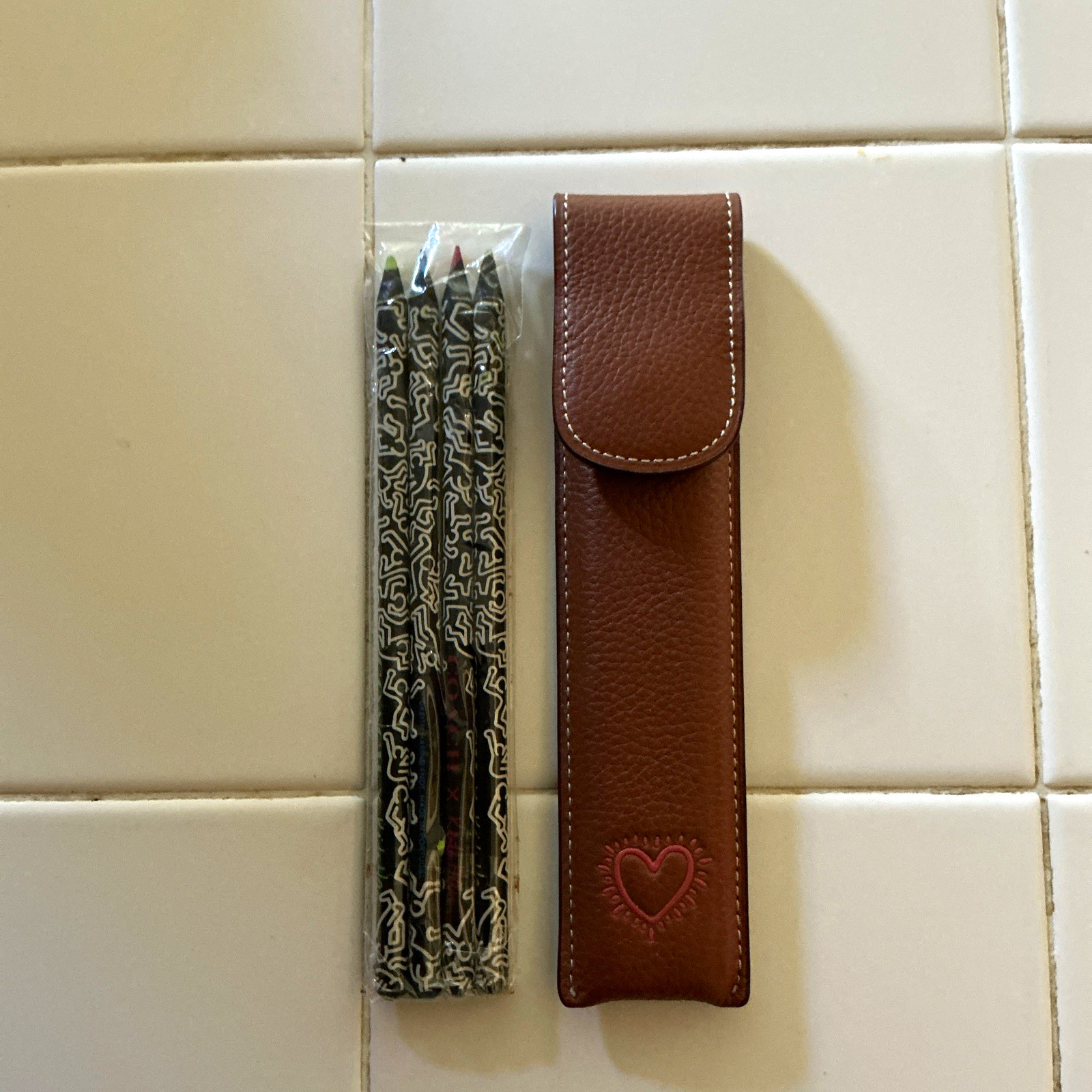 Coach x Keith Haring Brown Leather Pen Case Pouch w/ Heart Logo Coach x Keith Haring Brown Leather Pen Case Pouch w/ Heart Logo