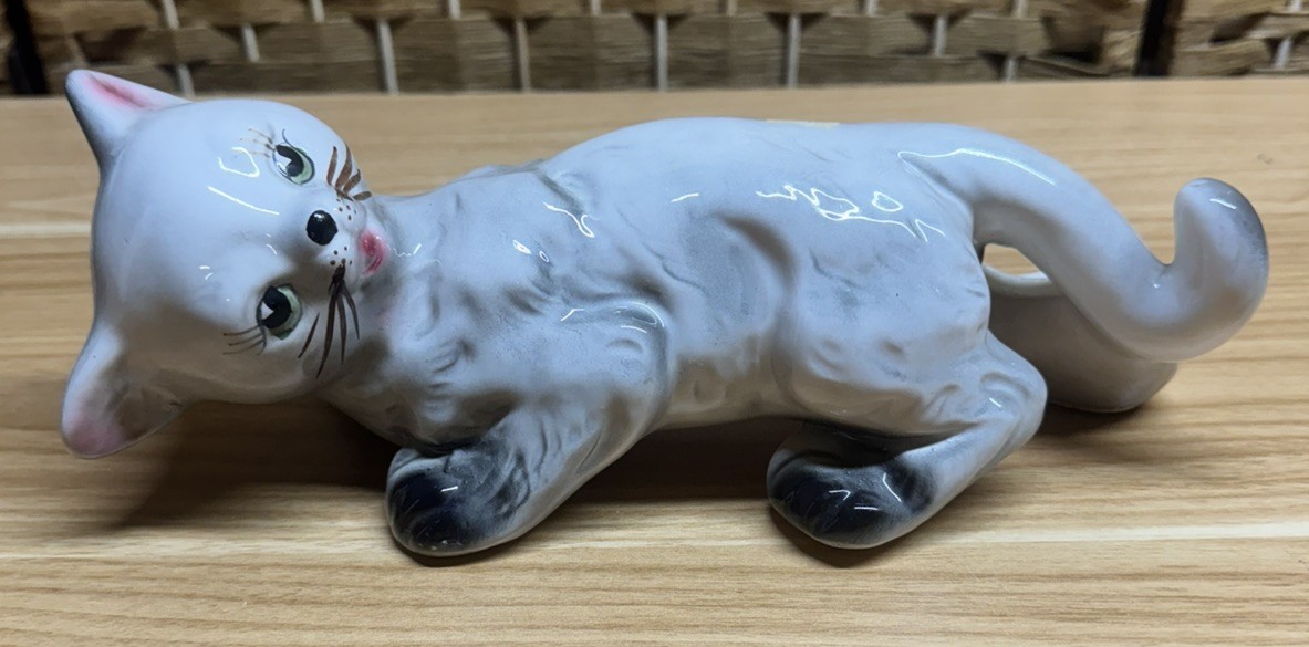 Vtg 10” MCM Wall Climbing Cat Ceramic Hanging gray Kitten Camark Style Vtg 10” MCM Wall Climbing Cat Ceramic Hanging gray Kitten Camark Style