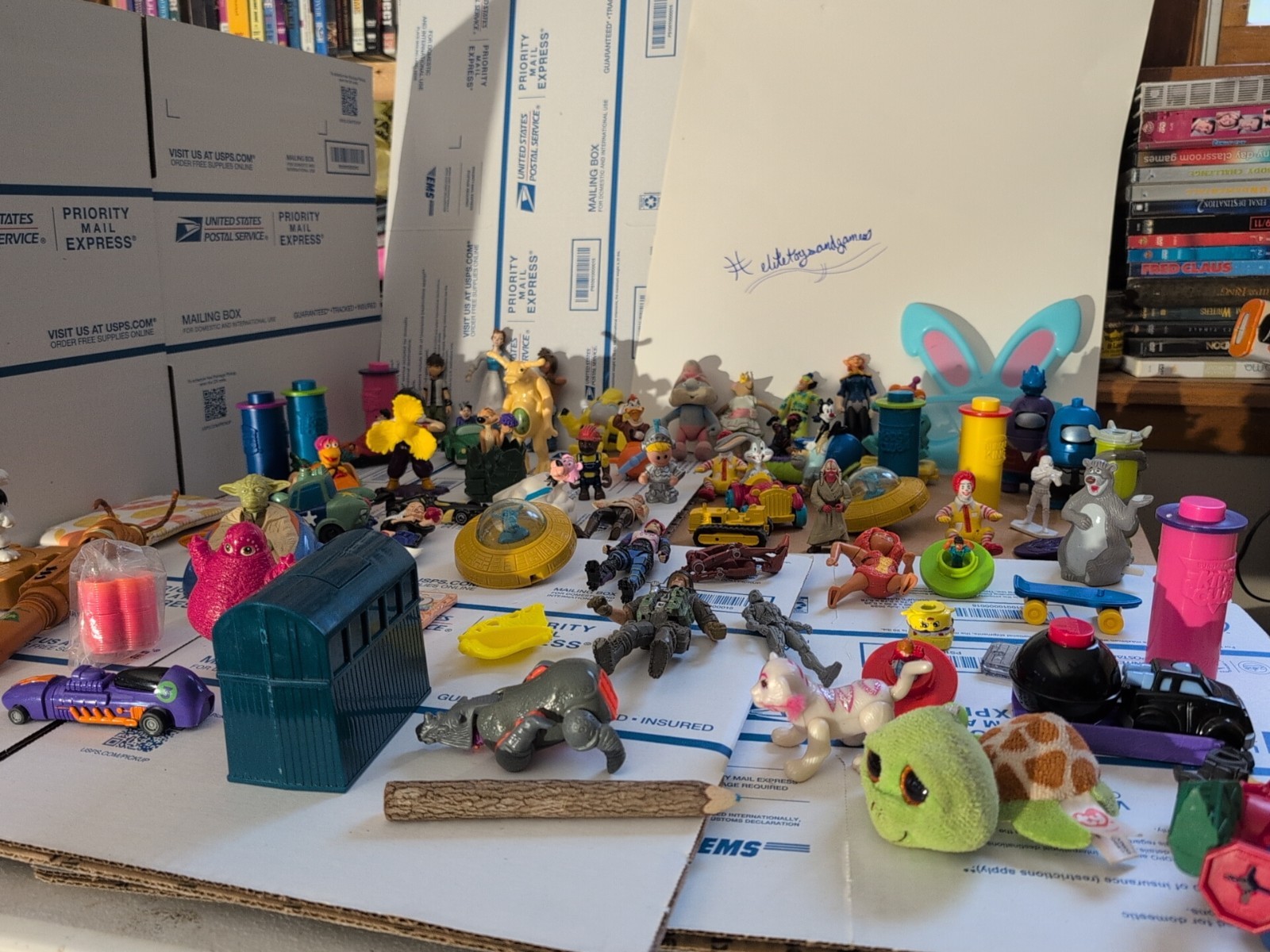 Insane Massive Lot of 80 Vintage Toys, Nice Variety T8#310 Insane Massive Lot of 80 Vintage Toys, Nice Variety T8#310
