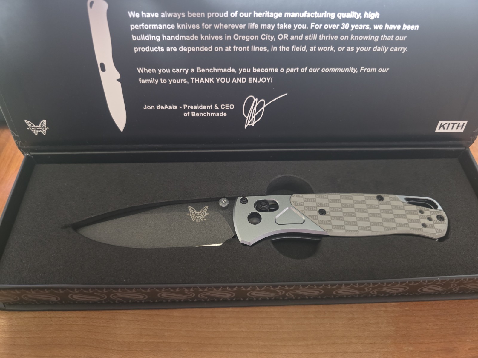 KITH x Benchmade Bugout 535 M390 Limited Edition Knife w/ Original Box NEW KITH x Benchmade Bugout 535 M390 Limited Edition Knife w/ Original Box NEW