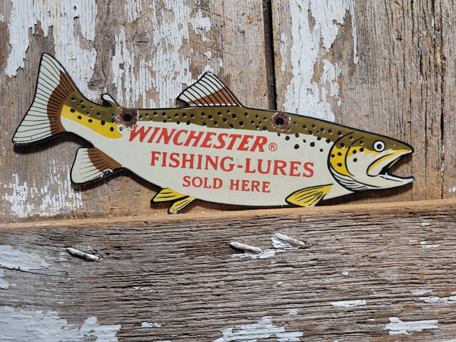 VINTAGE WINCHESTER PORCELAIN SIGN OLD FISHING LURES SALMON TROUT TACKLE BAIT VINTAGE WINCHESTER PORCELAIN SIGN OLD FISHING LURES SALMON TROUT TACKLE BAIT