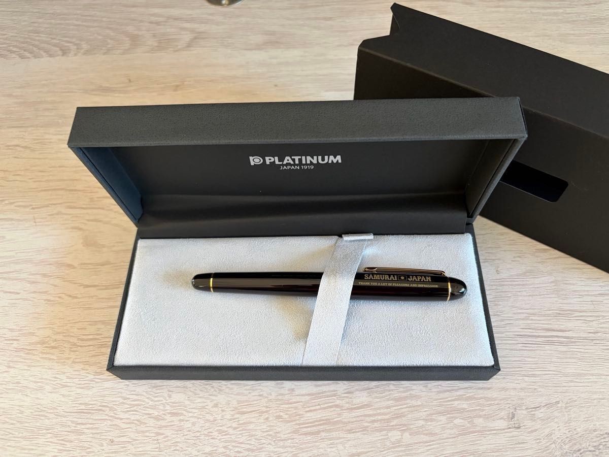 Platinum #3776 Century Samurai Limited Edition Fountain Pen 14K 585 M Nib Platinum #3776 Century Samurai Limited Edition Fountain Pen 14K 585 M Nib
