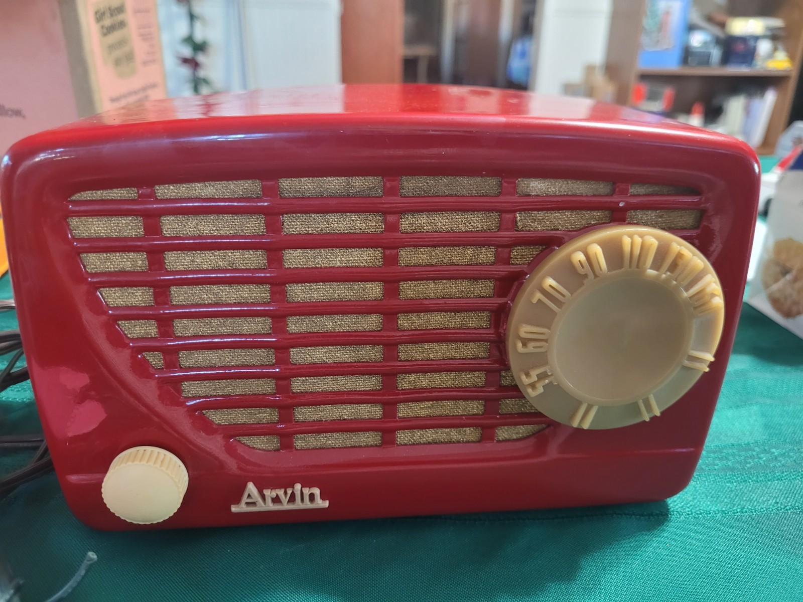VINTAGE 1951 ARVIN MID CENTURY 4 TUBE MIDGET RADIO 540T RED WORKS VINTAGE 1951 ARVIN MID CENTURY 4 TUBE MIDGET RADIO 540T RED WORKS