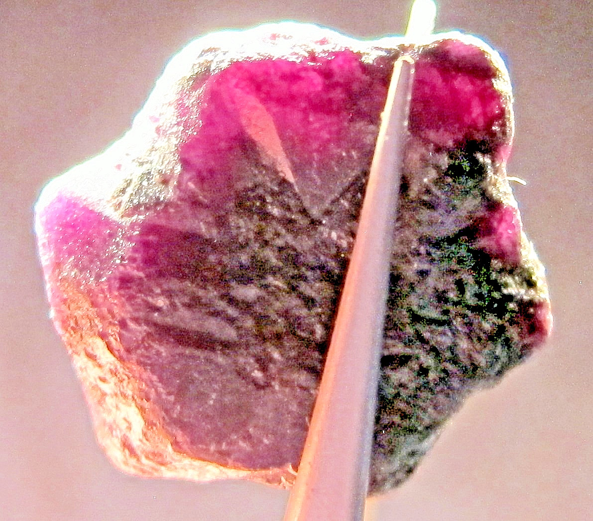 67 CT ALEXANDRITE NATURAL ROUGH COLECTOR'S CRYSTAL MINERAL GEM (N19) 67 CT ALEXANDRITE NATURAL ROUGH COLECTOR'S CRYSTAL MINERAL GEM (N19)