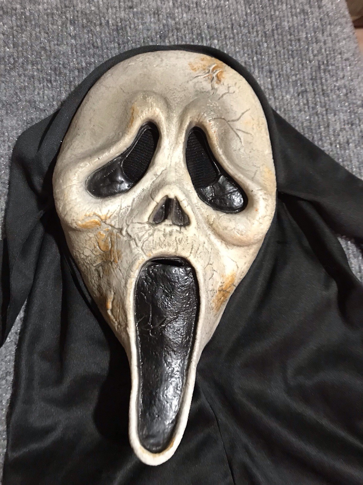 Ghostface Ghost Face Aged Zombie Scream 4 Latex Mask 2011 Preowned