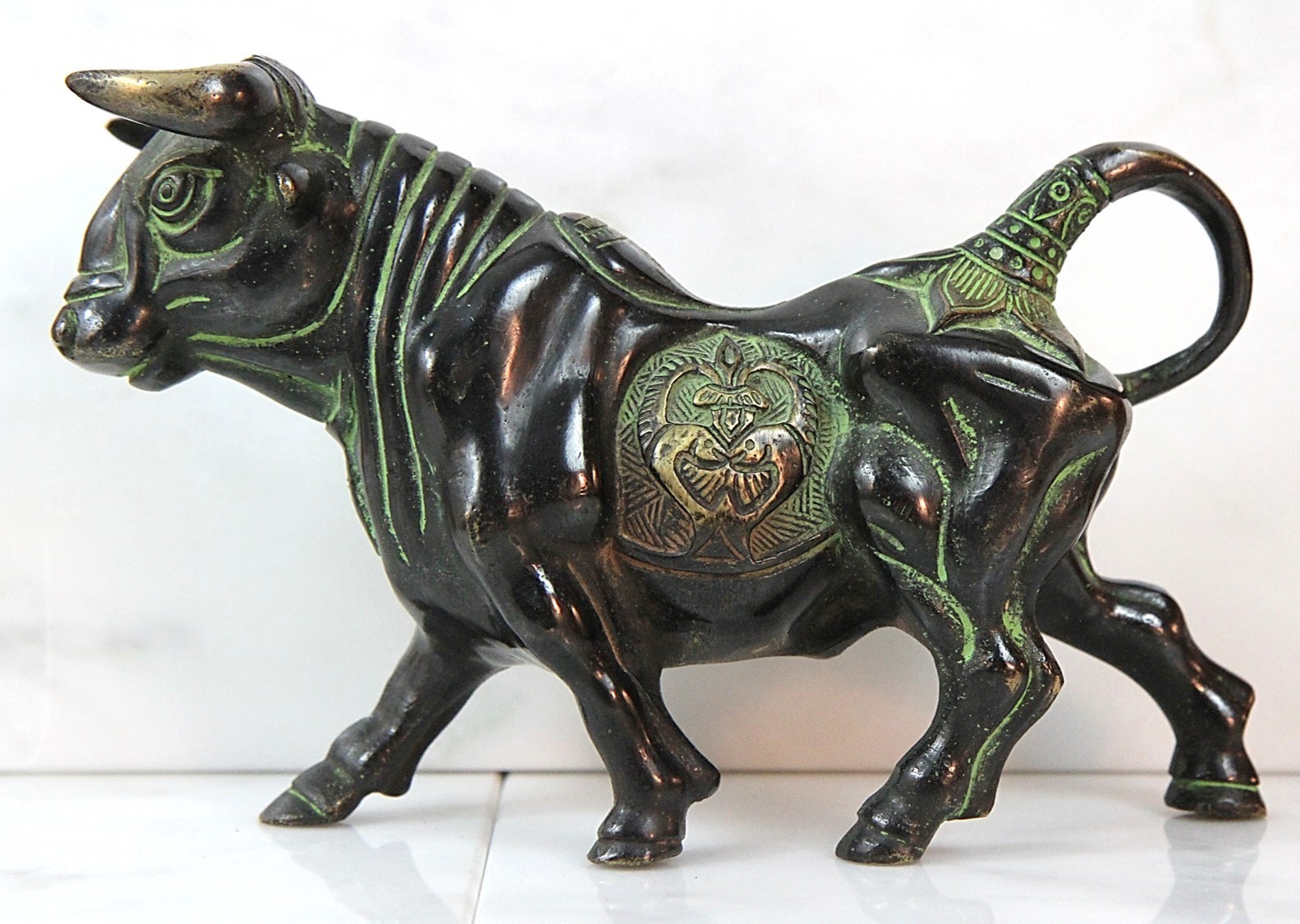 BEAUTIFUL TIBETAN BULL STATUE 5.5" INDIA BRASS ANTIQUE - SCARCE IN THE U.S. BEAUTIFUL TIBETAN BULL STATUE 5.5" INDIA BRASS ANTIQUE - SCARCE IN THE U.S.