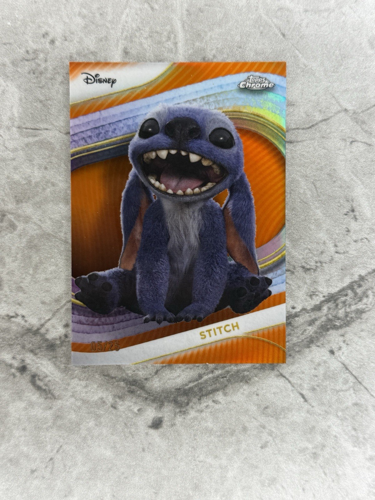 2025 Topps Chrome Disney Pixar ORANGE Refractor STITCH #200 05/25 2025 Topps Chrome Disney Pixar ORANGE Refractor STITCH #200 05/25