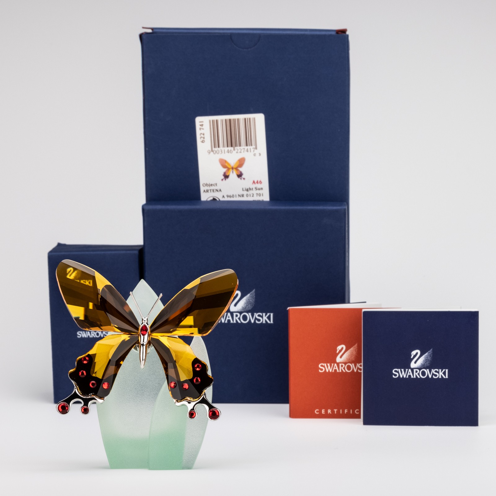 SWAROVSKI Figurine Crystal Paradise Butterfly Artena Light Sun 622741 SWAROVSKI Figurine Crystal Paradise Butterfly Artena Light Sun 622741