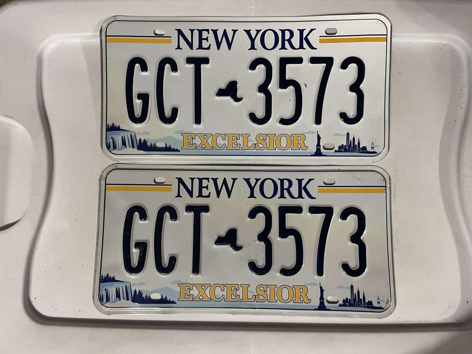 New York Pair Of License Plats Excelsior GCT 3573