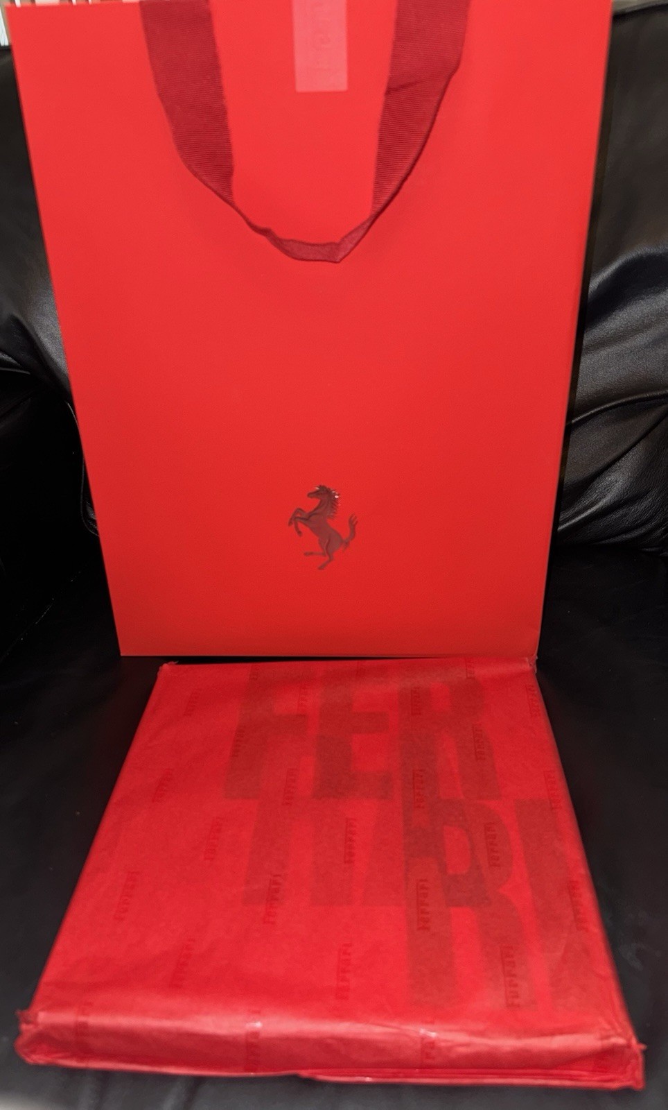 LAFERRARI RED #68 2025 Yearbook Factory Sealed Original Ferrari Purchase w/Bag LAFERRARI RED #68 2025 Yearbook Factory Sealed Original Ferrari Purchase w/Bag
