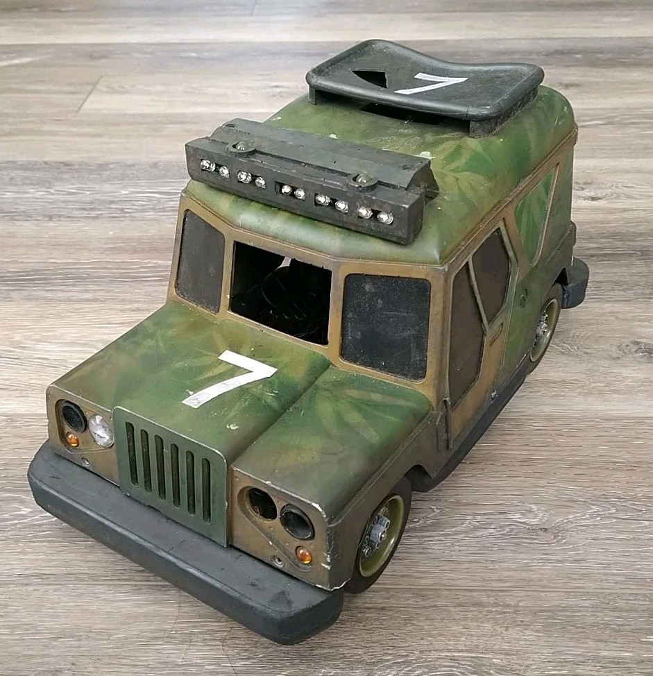 TREASURE of the INCAS Original DISNEY QUEST RC Vehicle Jeep Prop Complete RARE