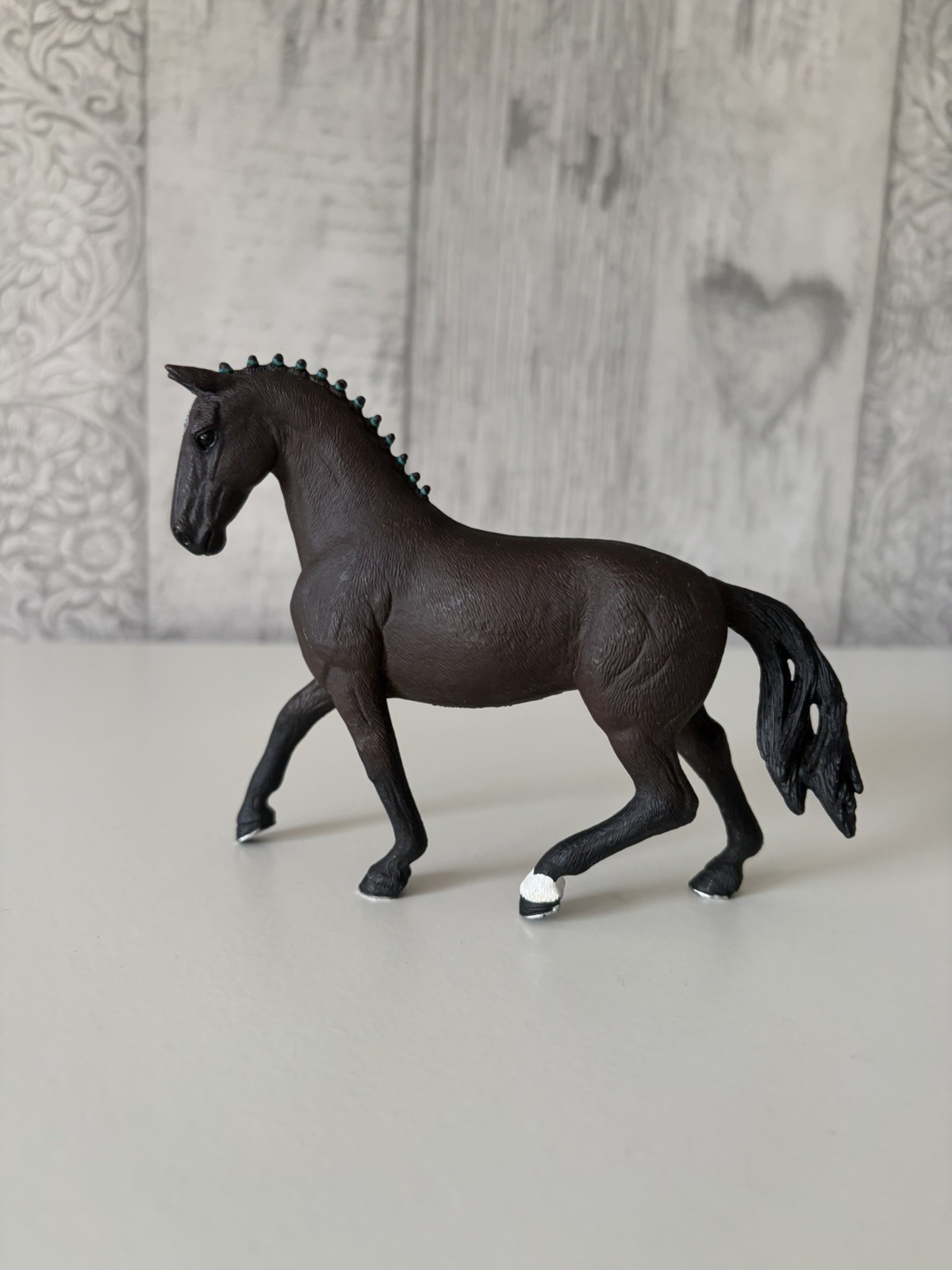 Schleich Horse Storm 42541 Hanoverian Gelding Horse Club Exclusive Figure 13927 Schleich Horse Storm 42541 Hanoverian Gelding Horse Club Exclusive Figure 13927