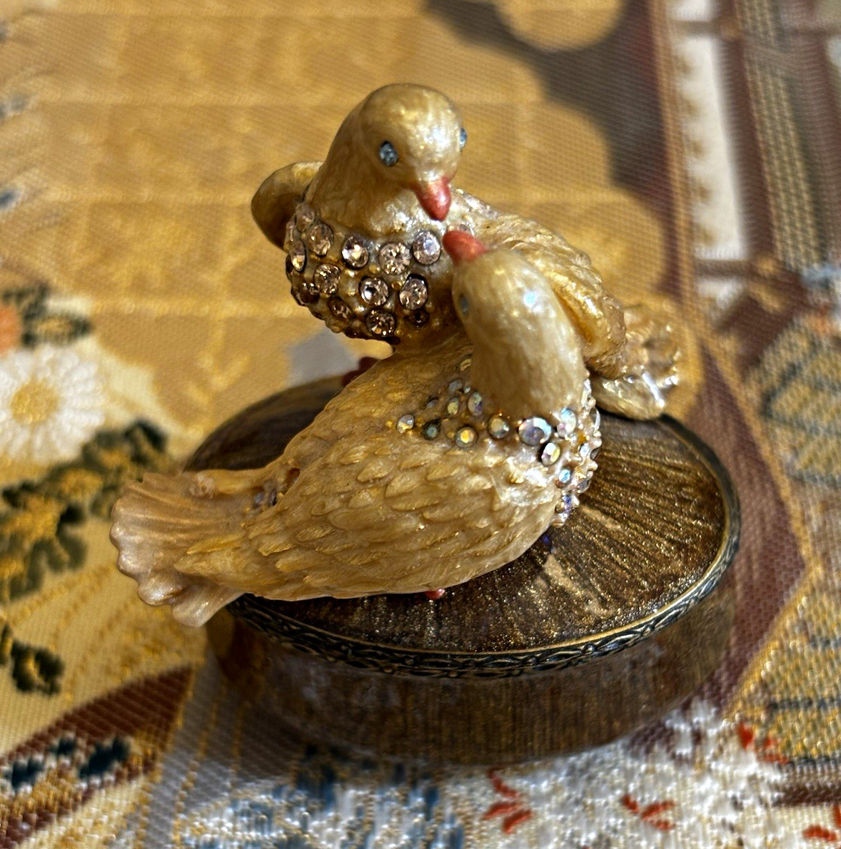 Jay Strongwater Lidded Trinket Box w/ Two Lovebirds Lid, Green Interior Jay Strongwater Lidded Trinket Box w/ Two Lovebirds Lid, Green Interior