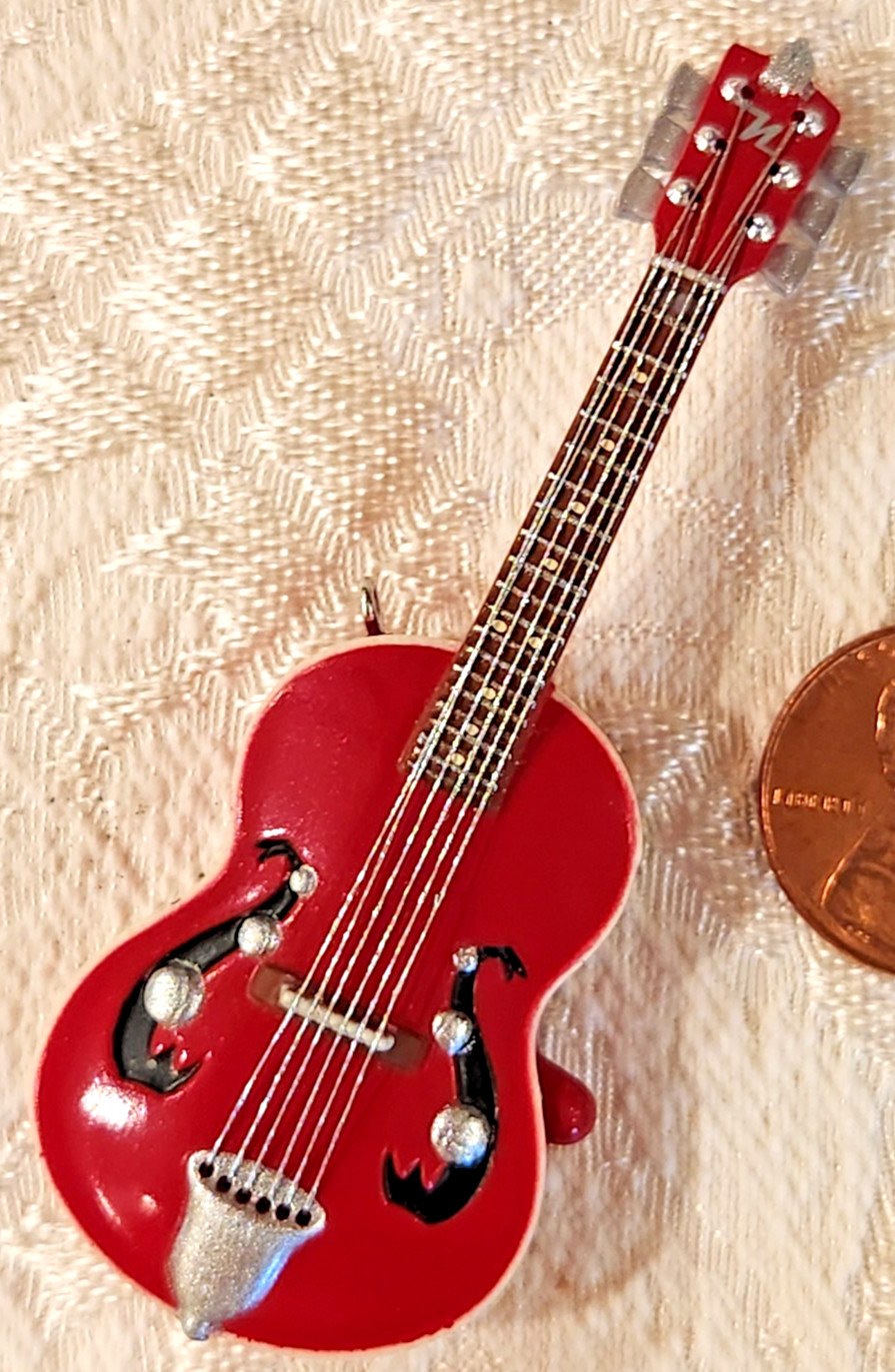 2018 Hallmark Keepsake "Little Strummer" Miniature Sound Magic Ornament - NEW