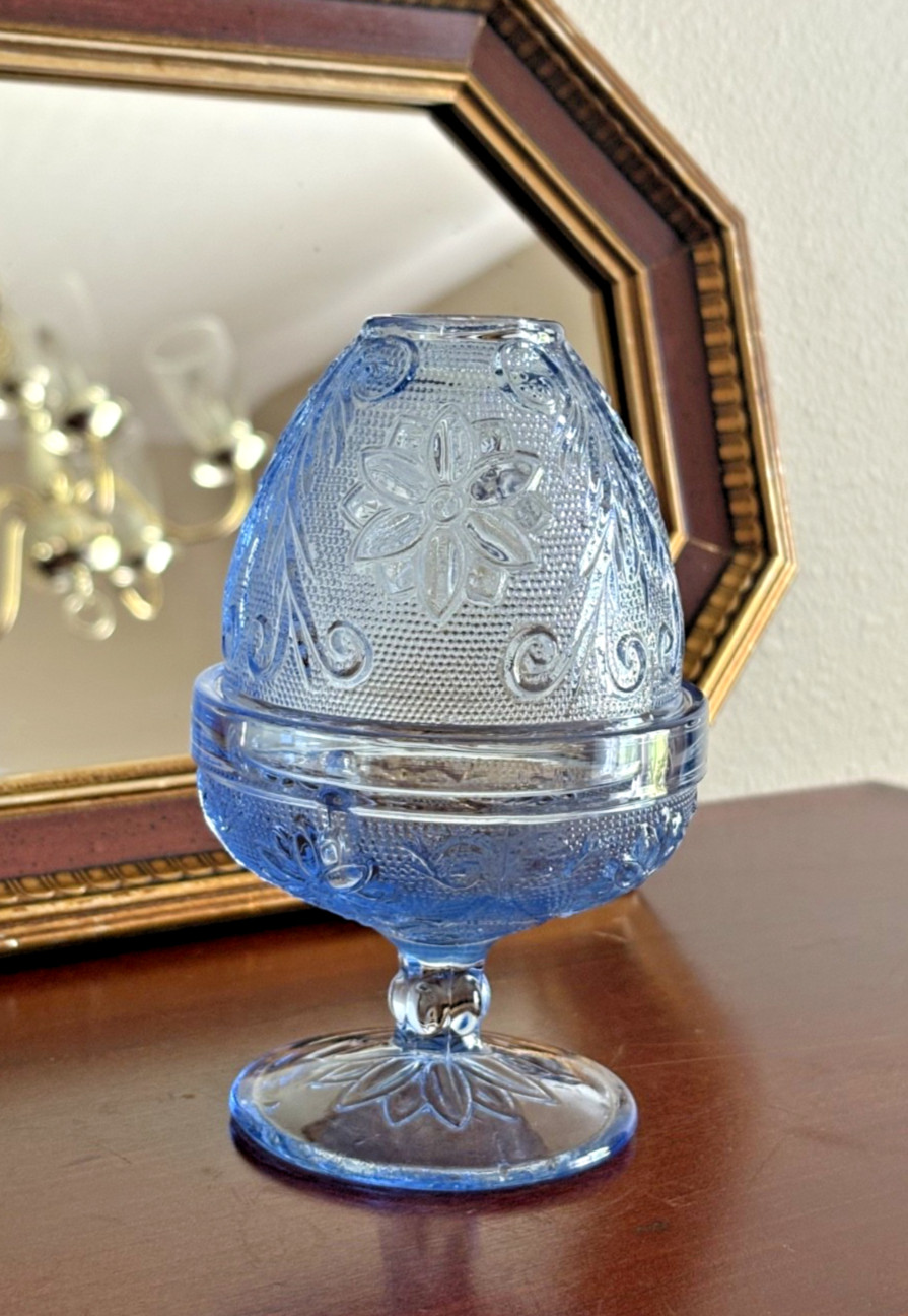VINTAGE INDIANA GLASS TIARA CHANTILLY ICE BLUE FAIRY LAMP - MINT CONDITION VINTAGE INDIANA GLASS TIARA CHANTILLY ICE BLUE FAIRY LAMP - MINT CONDITION