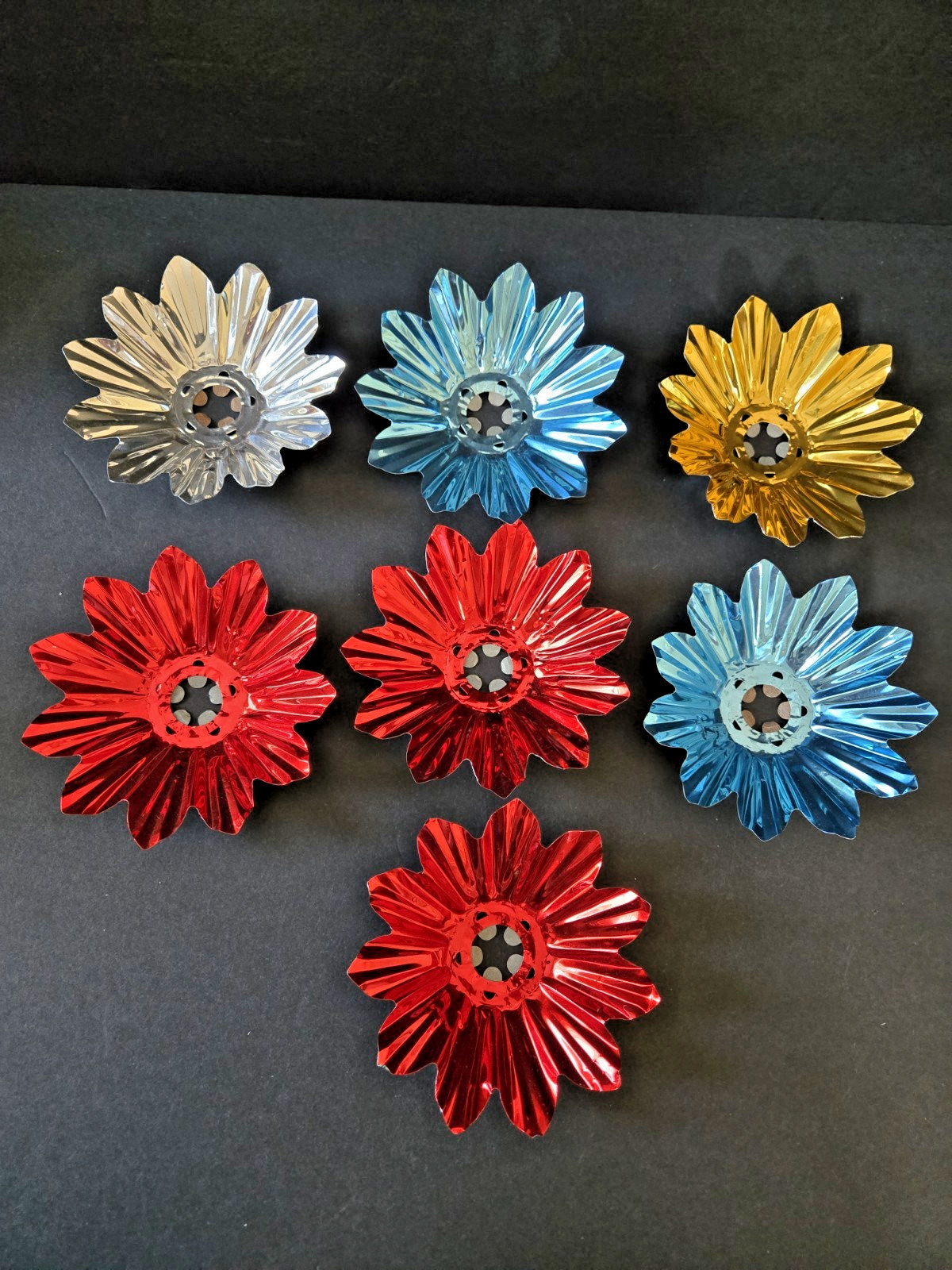 7 Vtg Christmas Light Reflectors Jumbo 4" Aluminum Foil Flower Starburst MCM 7 Vtg Christmas Light Reflectors Jumbo 4" Aluminum Foil Flower Starburst MCM