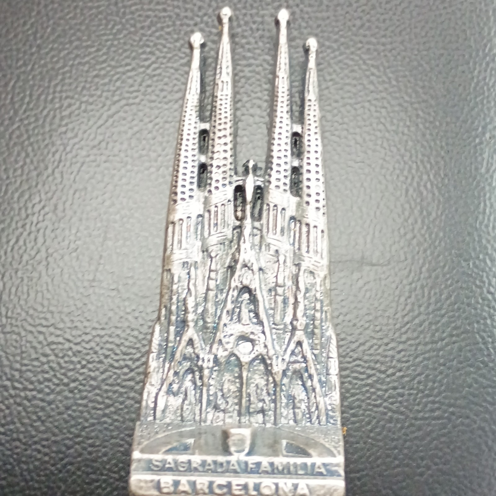 Gaudi Barcelona Sagrada Familia Cathedral Souvenir Building Vintage Spain Magnet Gaudi Barcelona Sagrada Familia Cathedral Souvenir Building Vintage Spain Magnet