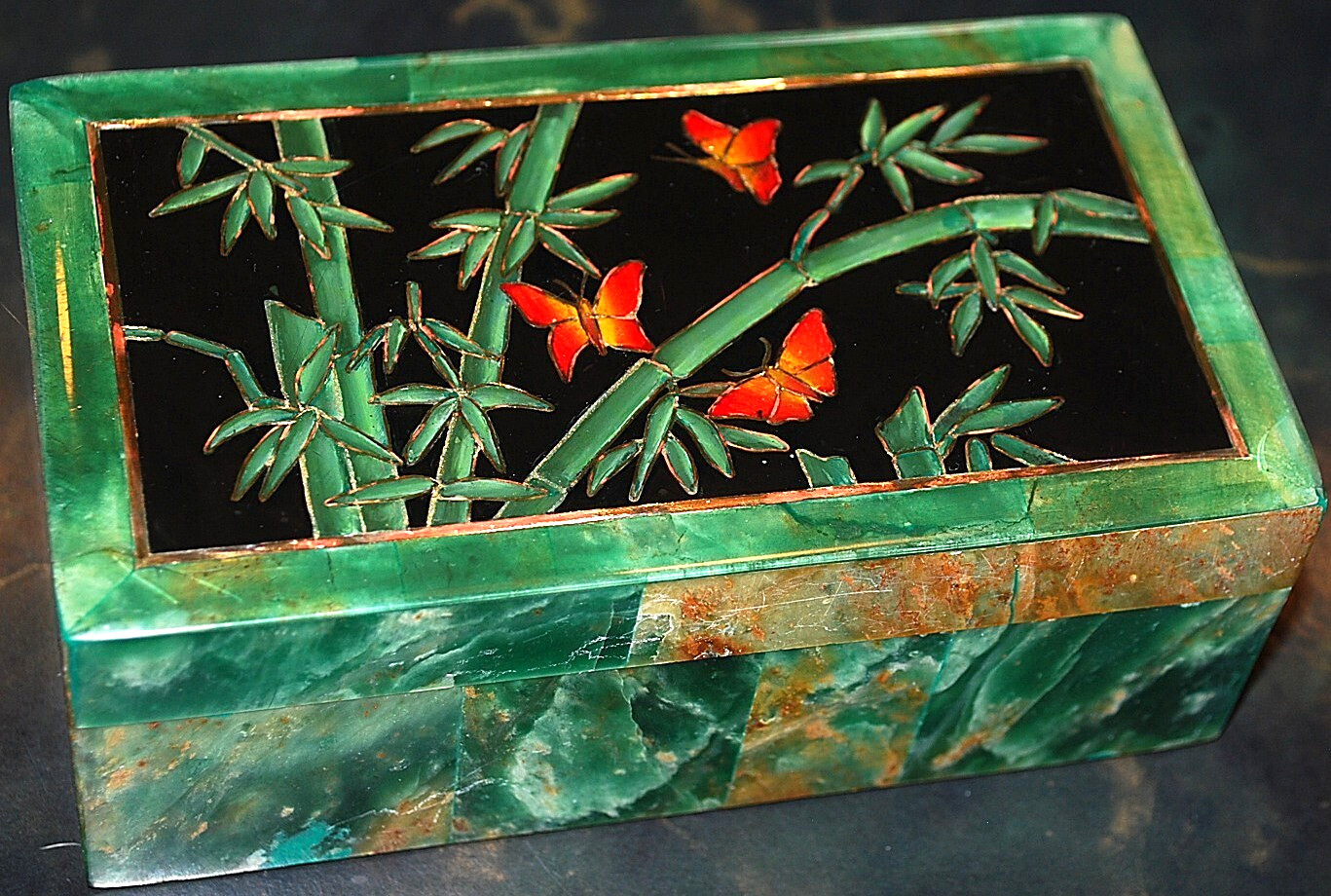 Vtg CHINESE JADE & INLAID ENAMEL BUTTERFLIES Jewelry/ Trinket Box HEAVY 5.25" Vtg CHINESE JADE & INLAID ENAMEL BUTTERFLIES Jewelry/ Trinket Box HEAVY 5.25"