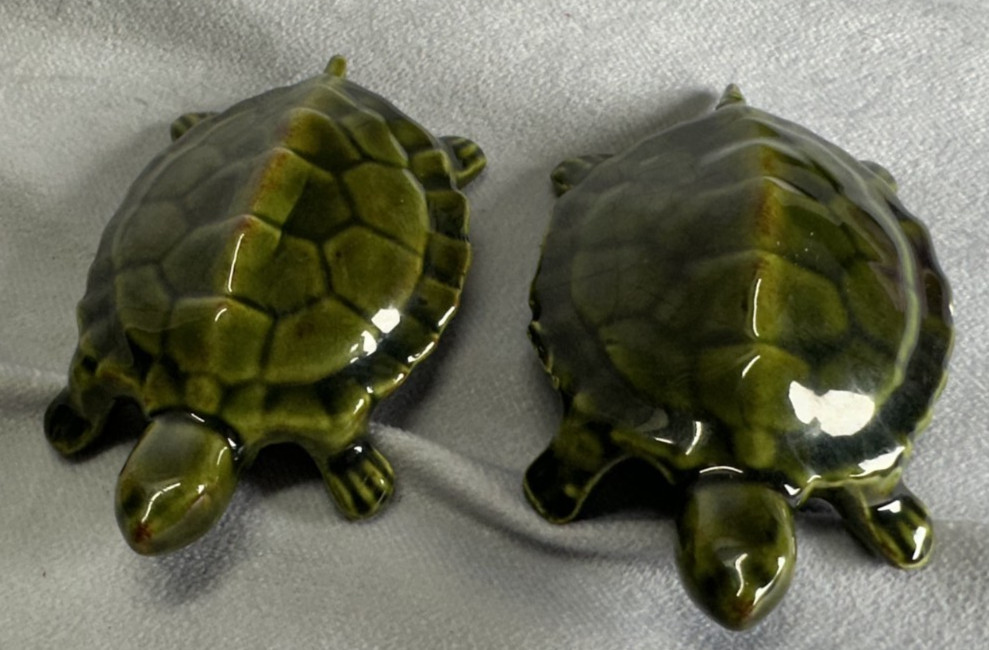 Vintage - Ceramic NAUGHTY TURTLES- Anatomically Correct Male & Female Figurines Vintage - Ceramic NAUGHTY TURTLES- Anatomically Correct Male & Female Figurines