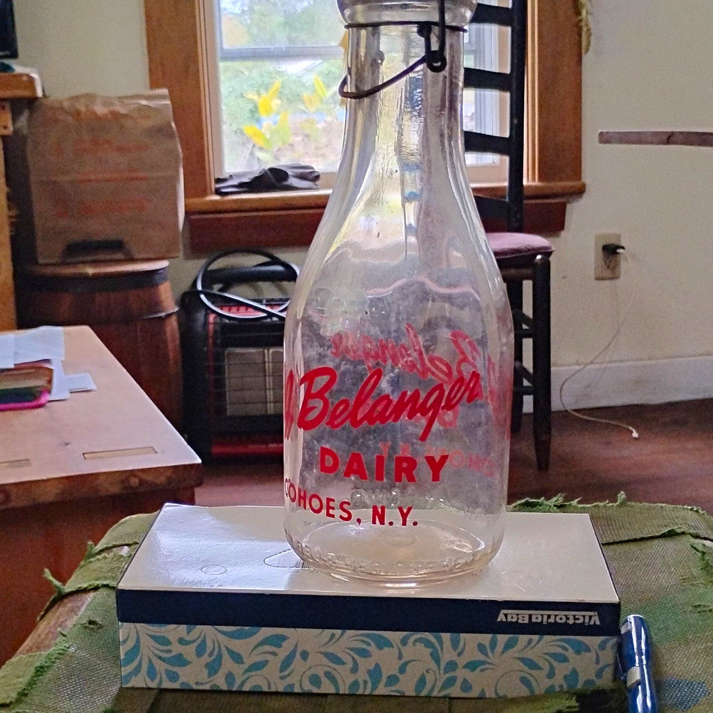 Belanger Dairy Clear Glass Milk Bottle w/ Metal Cap, Red Lettering, NY-Qt? Belanger Dairy Clear Glass Milk Bottle w/ Metal Cap, Red Lettering, NY-Qt?