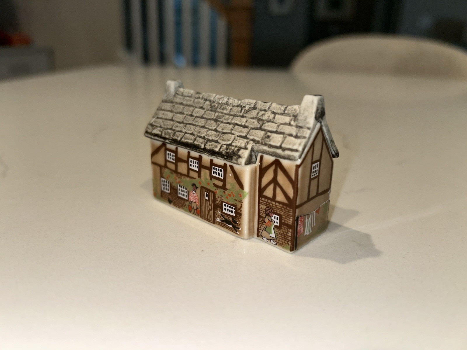 Wade Whimsey-On-Why Stoneware Figurine Farmhouse England EXCELLENT